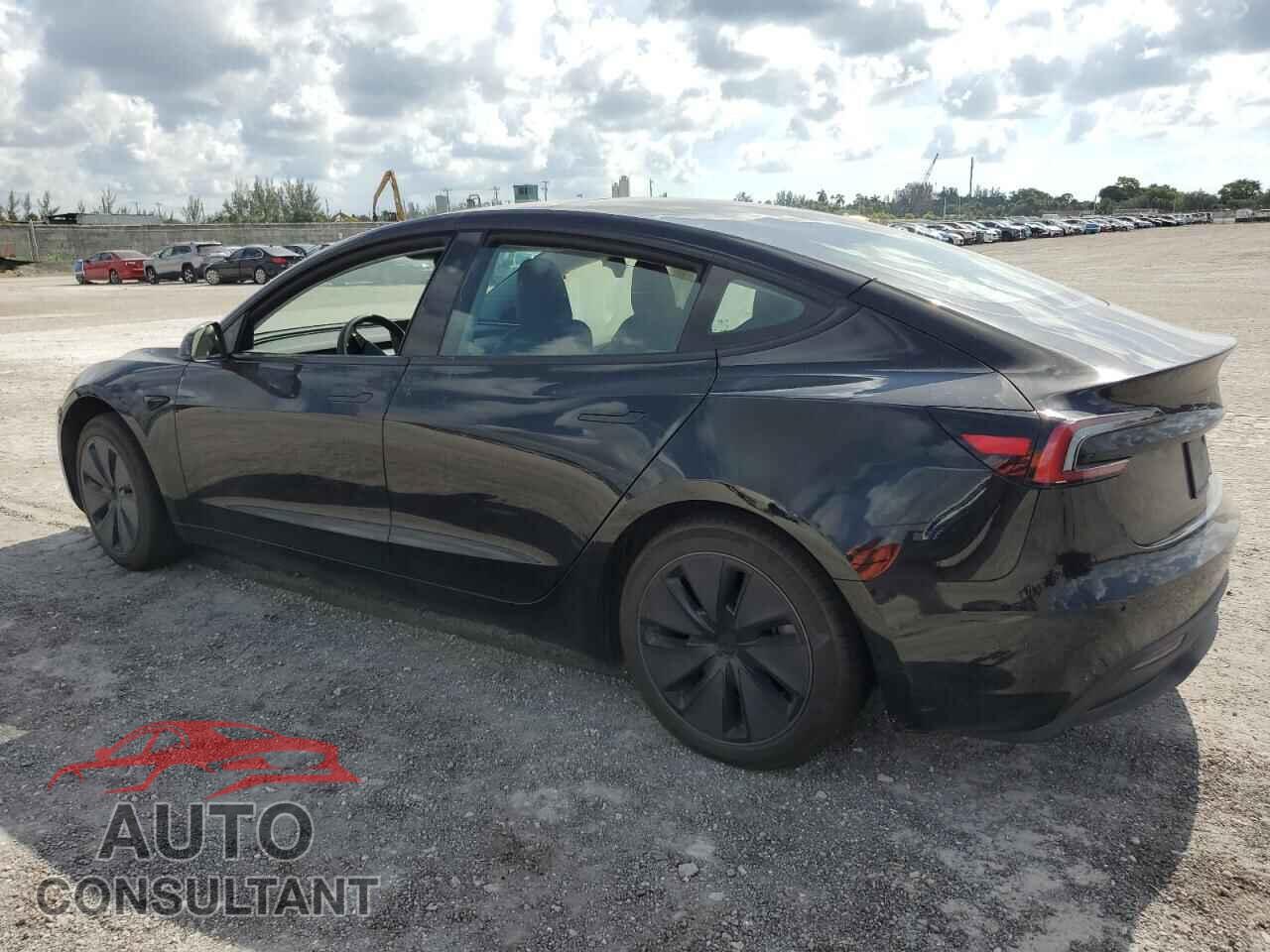TESLA MODEL 3 2025 - 5YJ3E1EA8SF895330