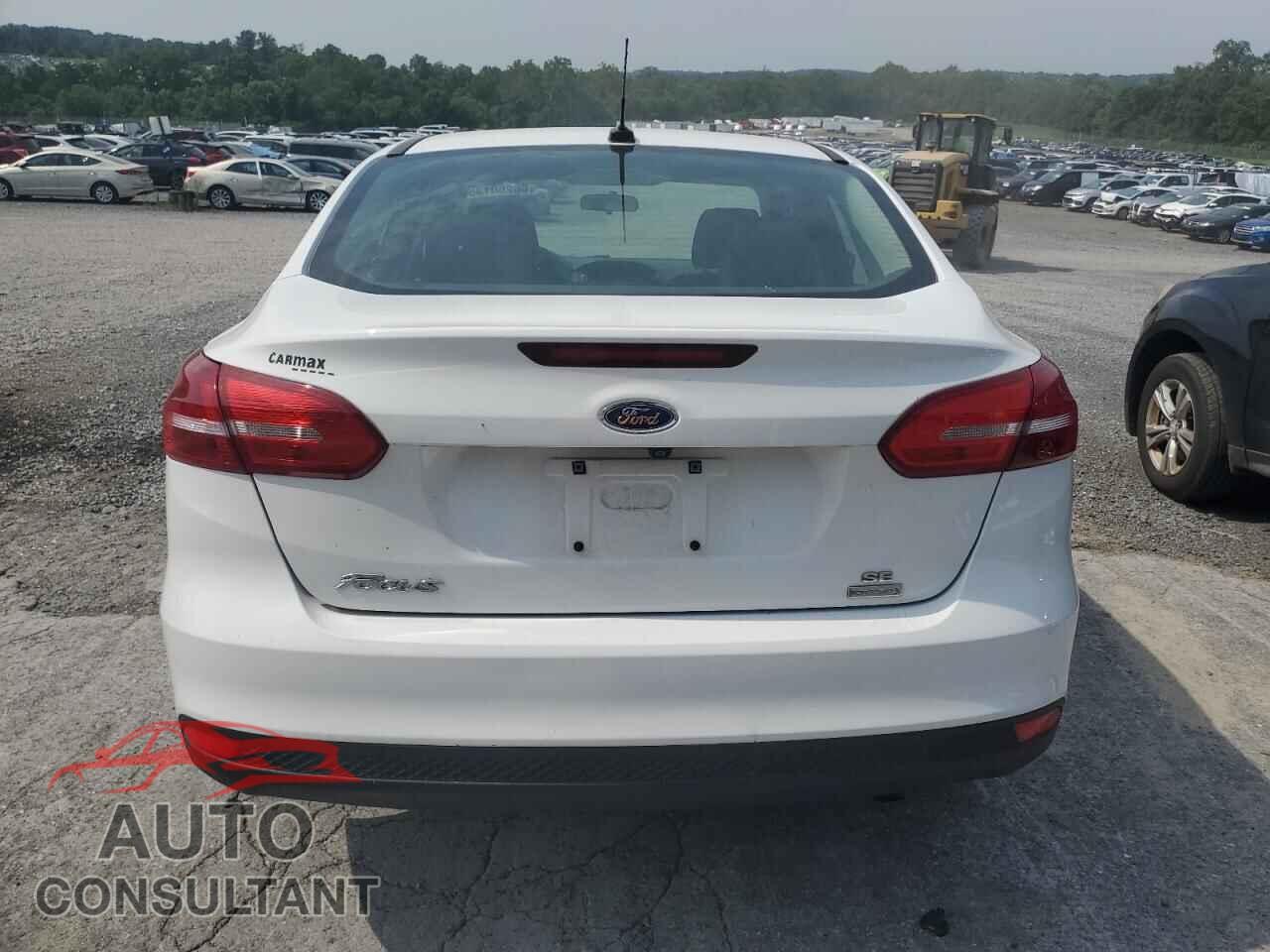 FORD FOCUS 2018 - 1FADP3FE2JL299532