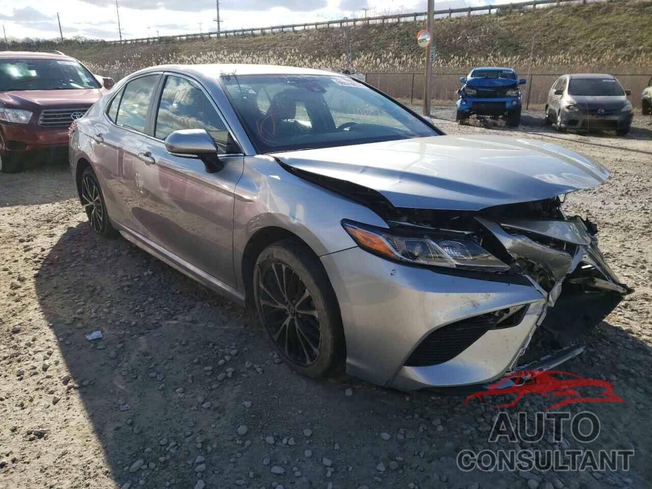 TOYOTA CAMRY 2018 - JTNB11HK1J3031836