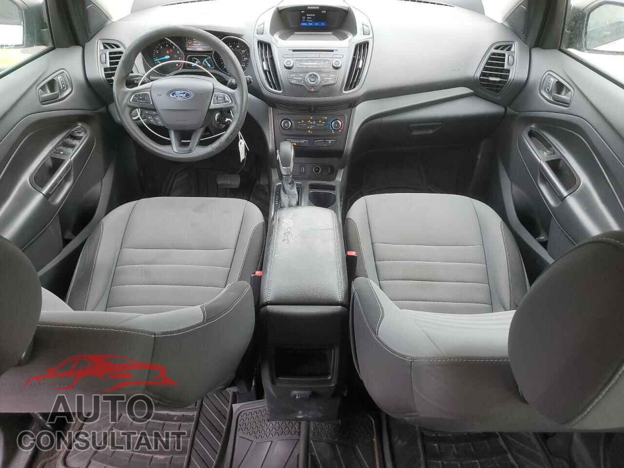 FORD ESCAPE 2017 - 1FMCU0F73HUC19122