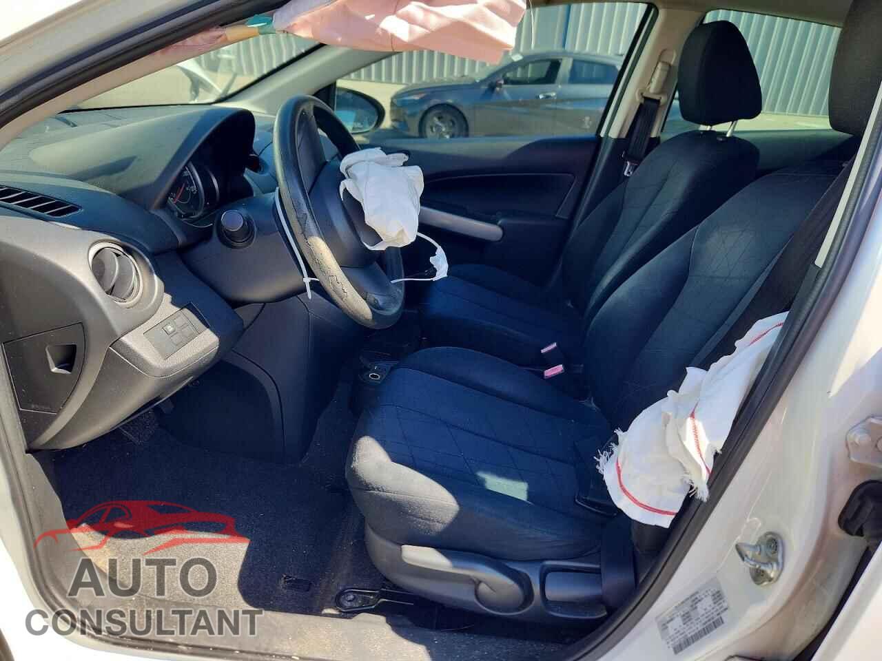 MAZDA 2 2013 - JM1DE1KY2D0156056