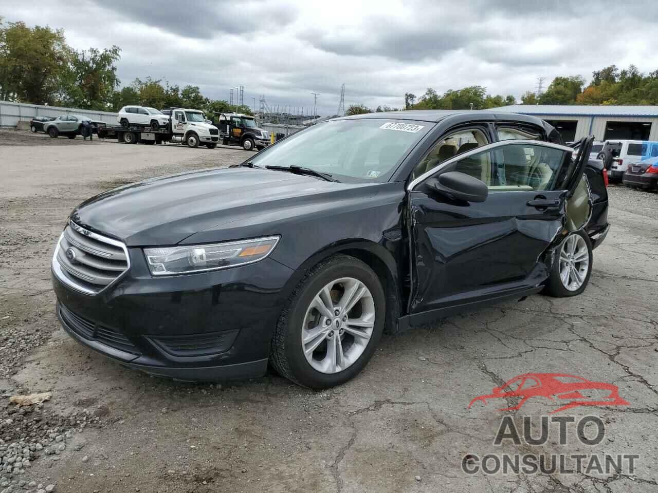 FORD TAURUS 2018 - 1FAHP2D80JG106392