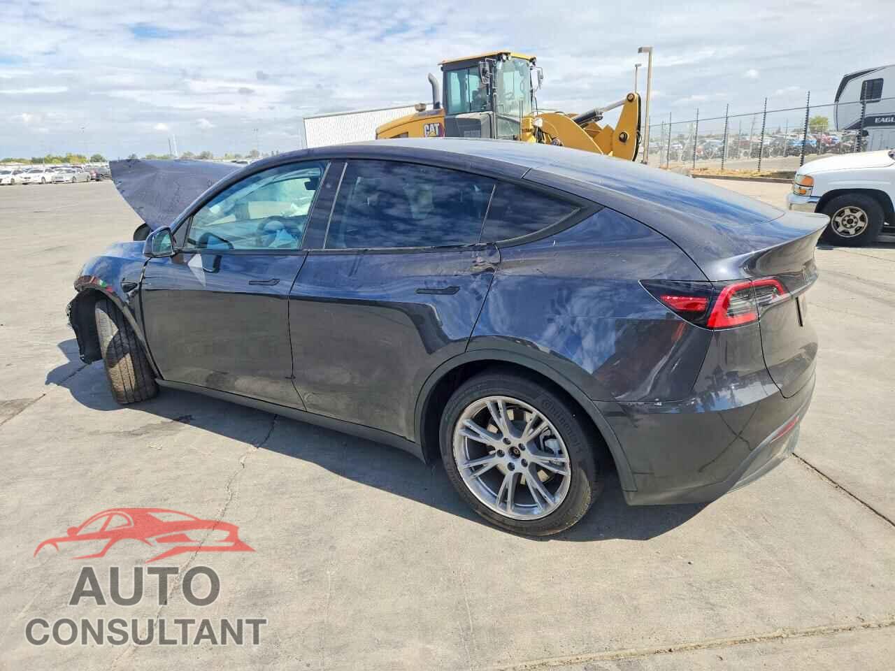 TESLA MODEL Y 2024 - 7SAYGAEEXRF010965