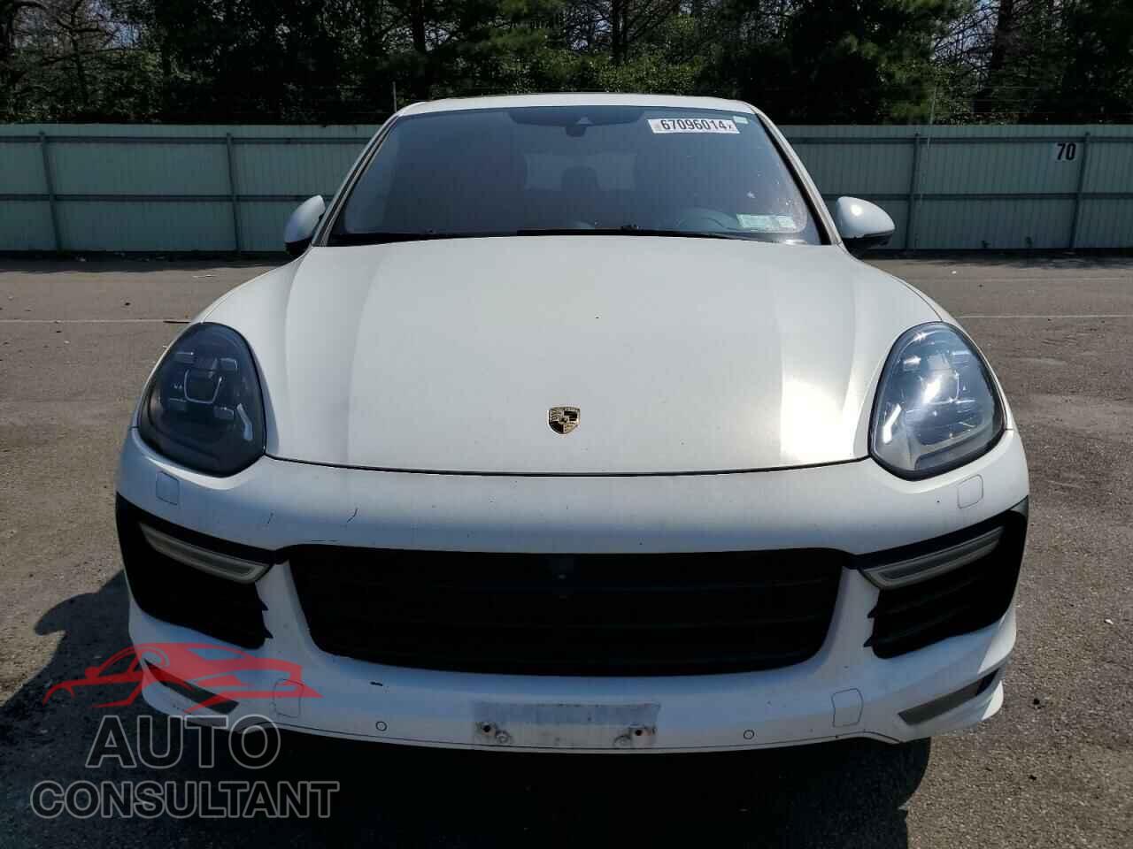 PORSCHE CAYENNE 2016 - WP1AC2A25GLA89207