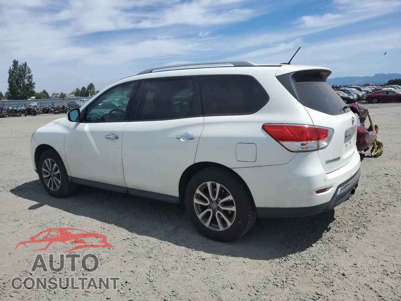 NISSAN PATHFINDER 2013 - 5N1AR2MM7DC684628