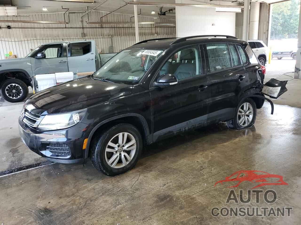 VOLKSWAGEN TIGUAN 2017 - WVGAV7AX7HK017223