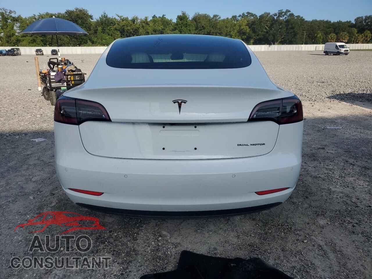 TESLA MODEL 3 2018 - 5YJ3E1EB9JF096762