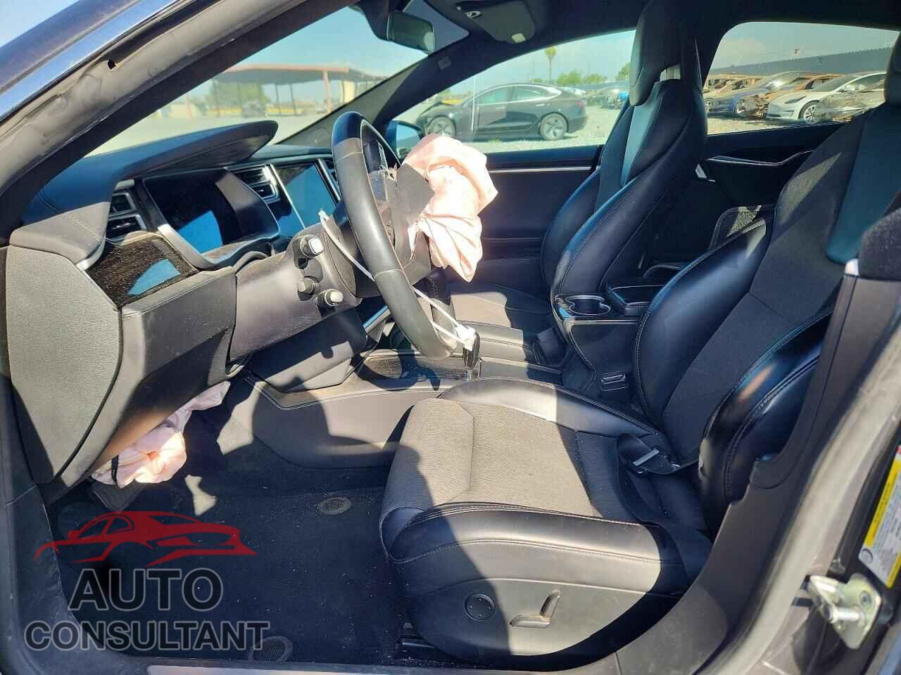 TESLA MODEL S 2017 - 5YJSA1E17HF228118
