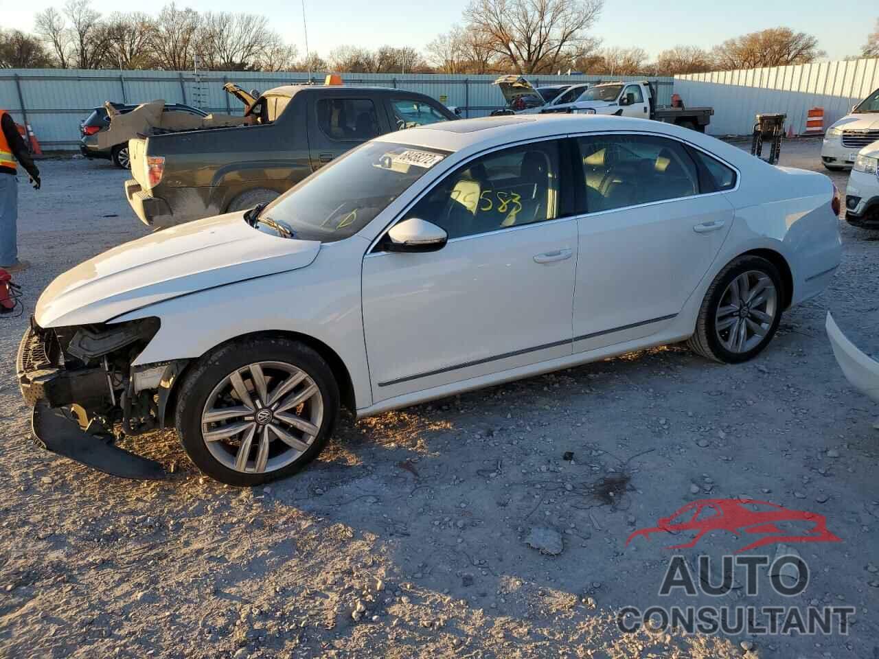 VOLKSWAGEN PASSAT 2017 - 1VWGT7A31HC029912