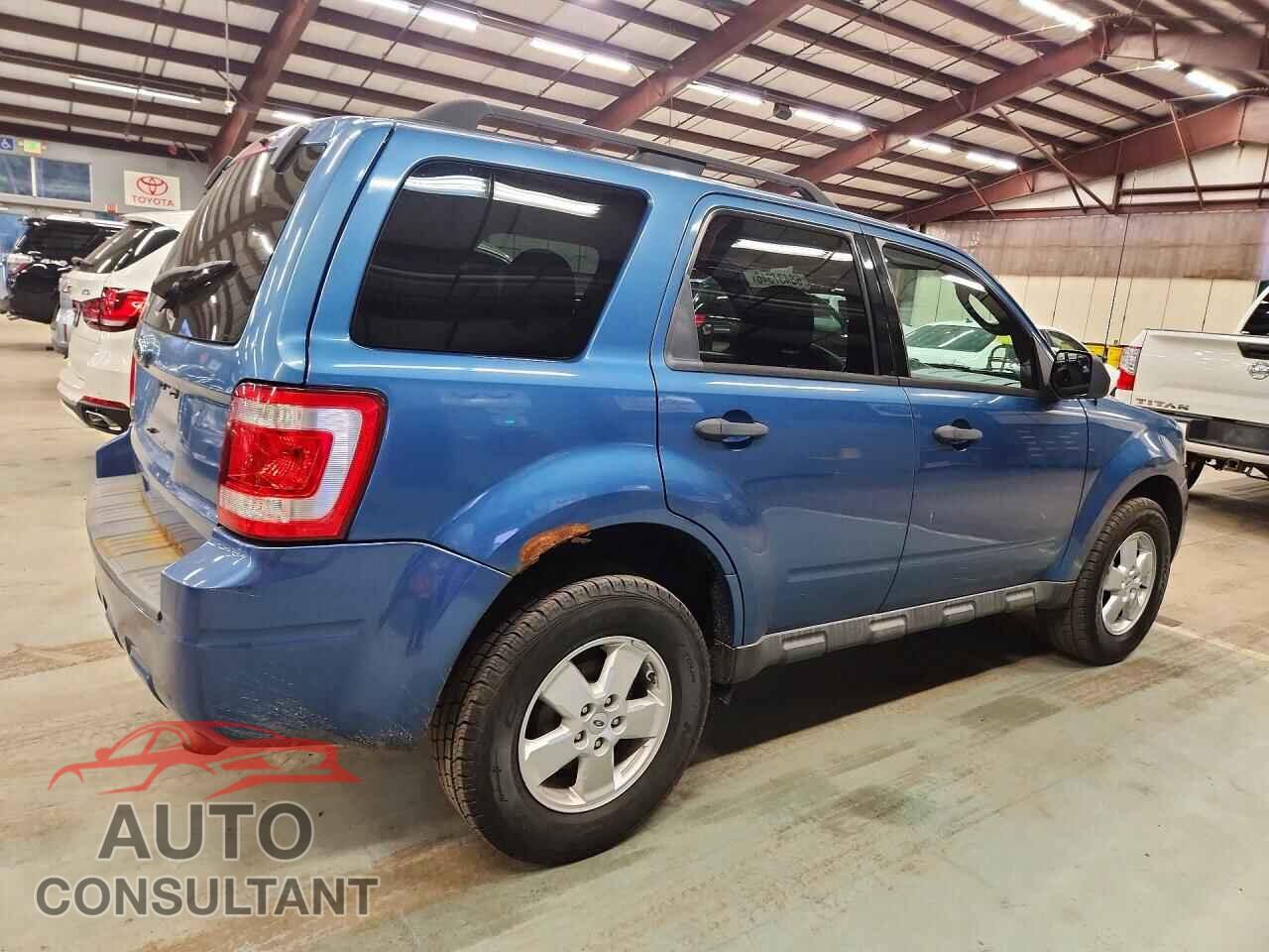 FORD ESCAPE 2010 - 1FMCU0D7XAKB28529