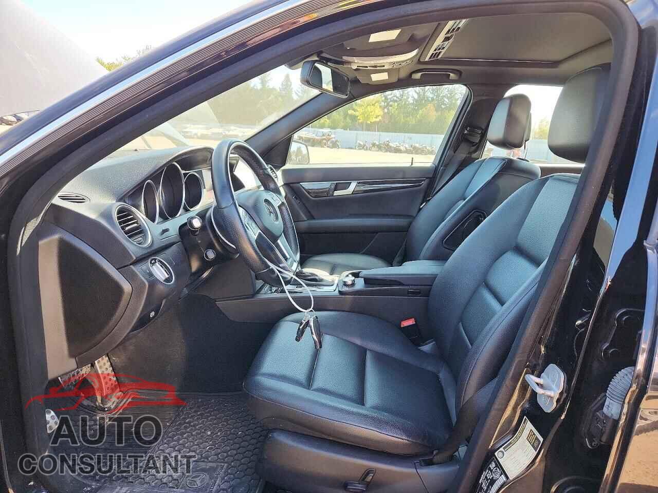 MERCEDES-BENZ C-CLASS 2013 - WDDGF8AB6DA744218