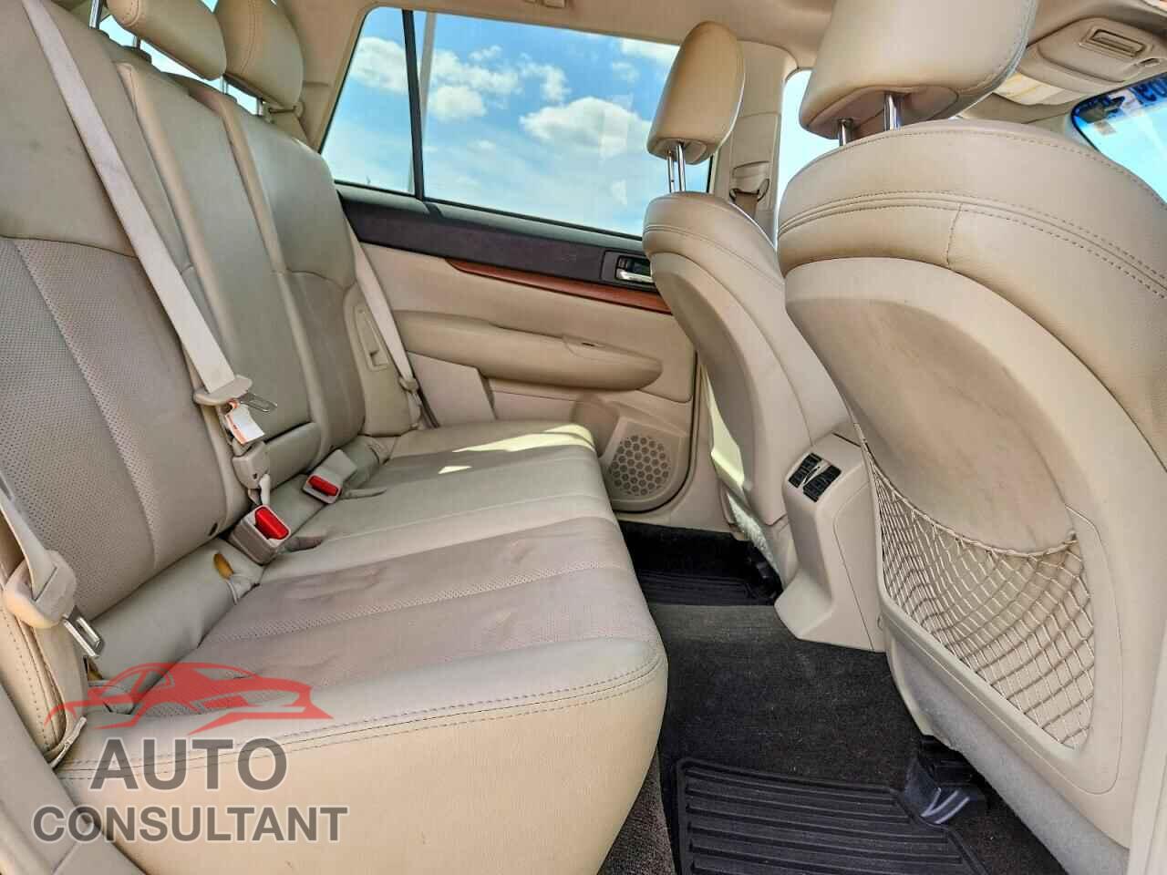 SUBARU OUTBACK 2013 - 4S4BRCPC9D3240843