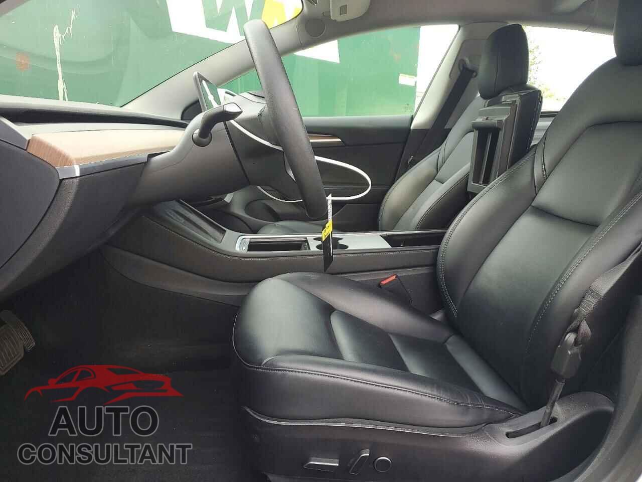 TESLA MODEL 3 2021 - 5YJ3E1EB5MF044095