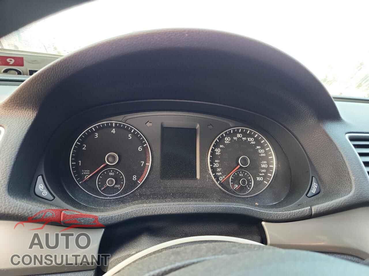 VOLKSWAGEN PASSAT 2013 - 1VWAP7A35DC064828