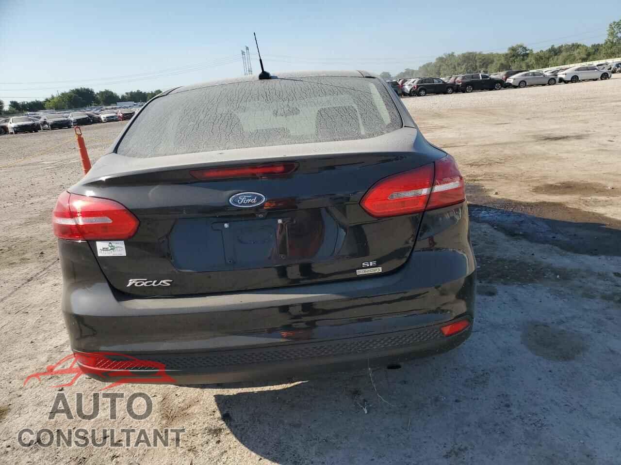 FORD FOCUS 2018 - 1FADP3FEXJL201413