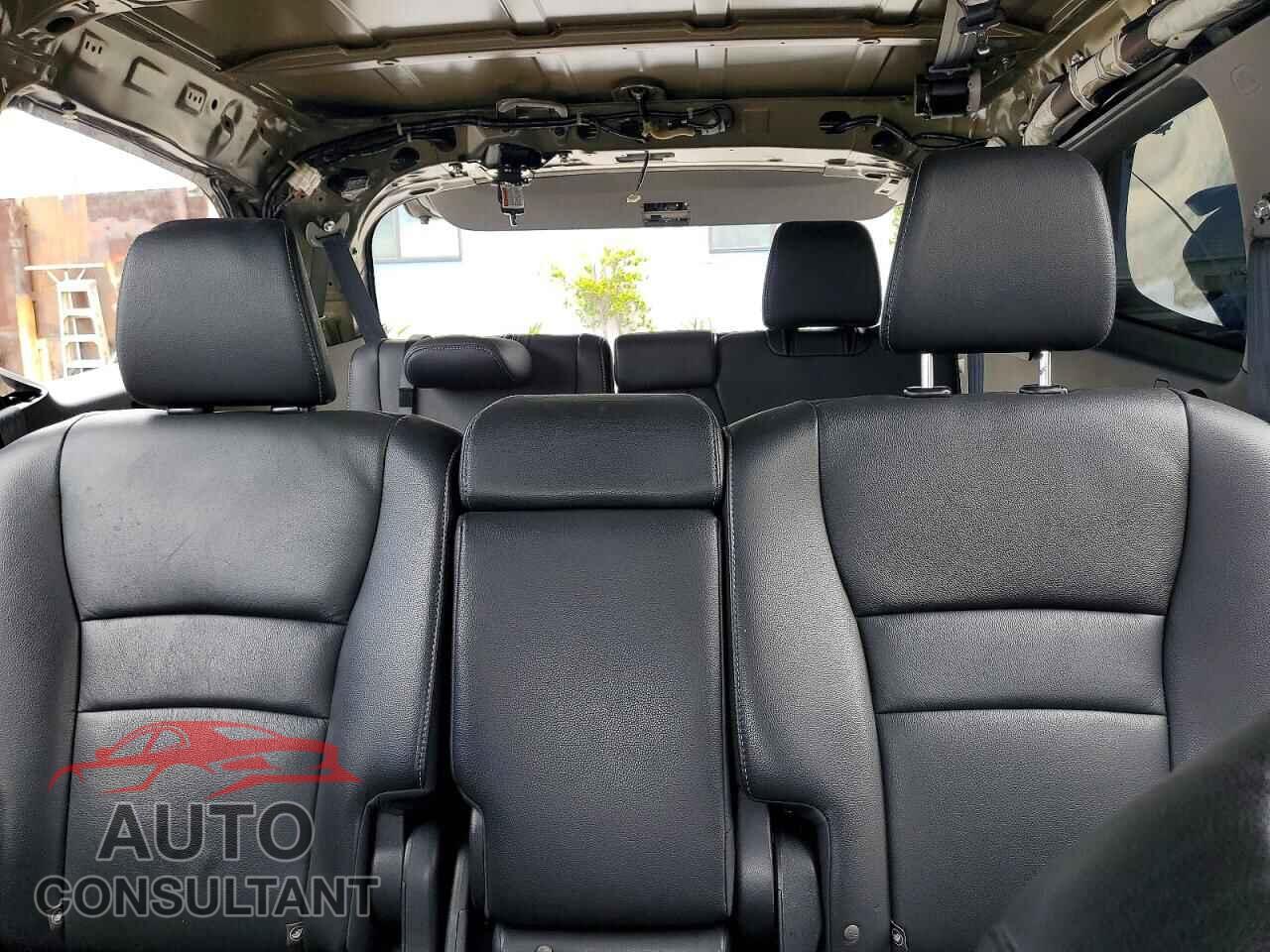 HONDA PILOT 2020 - 5FNYF5H53LB028475