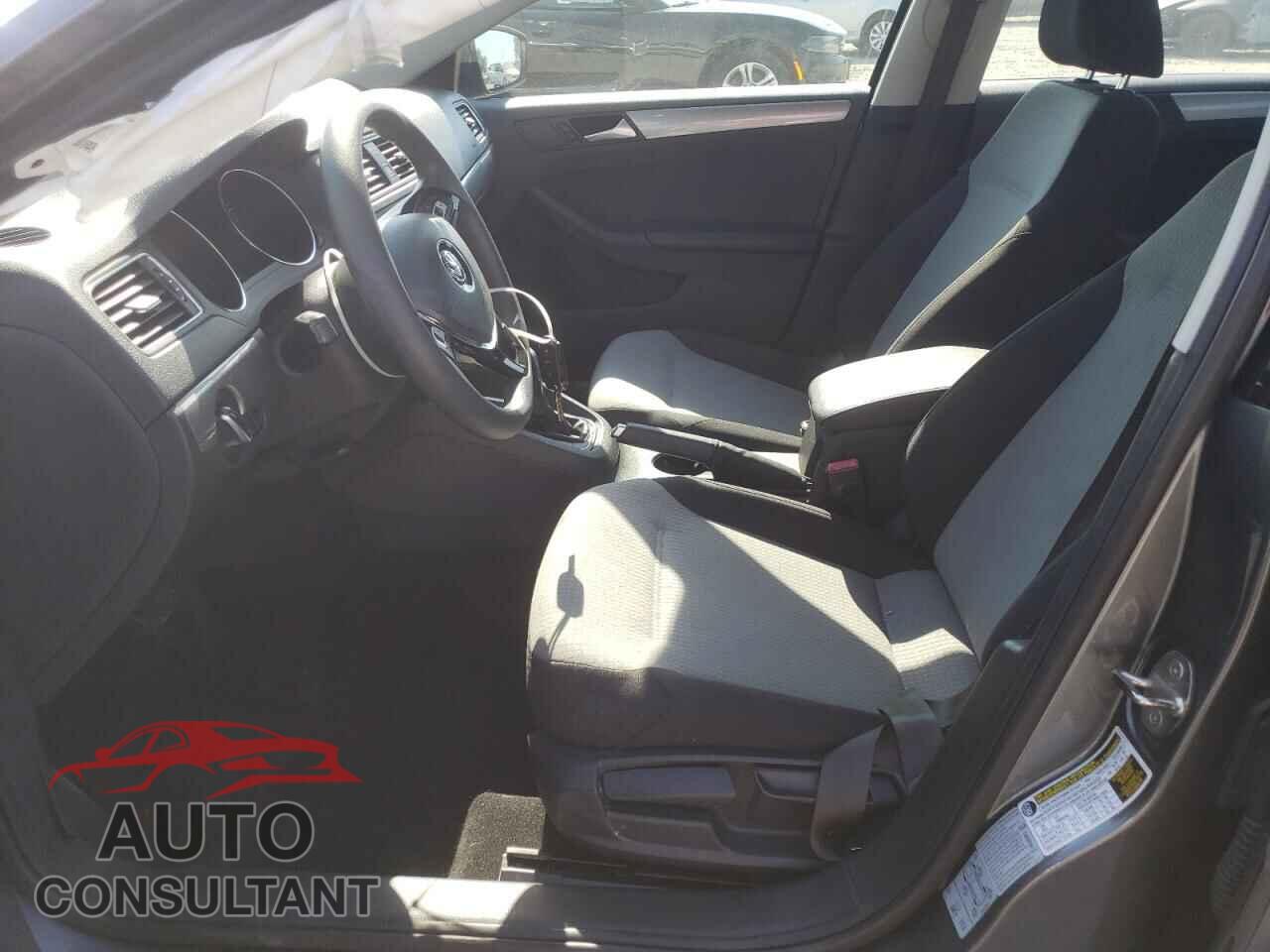 VOLKSWAGEN JETTA 2017 - 3VW2B7AJ0HM398948