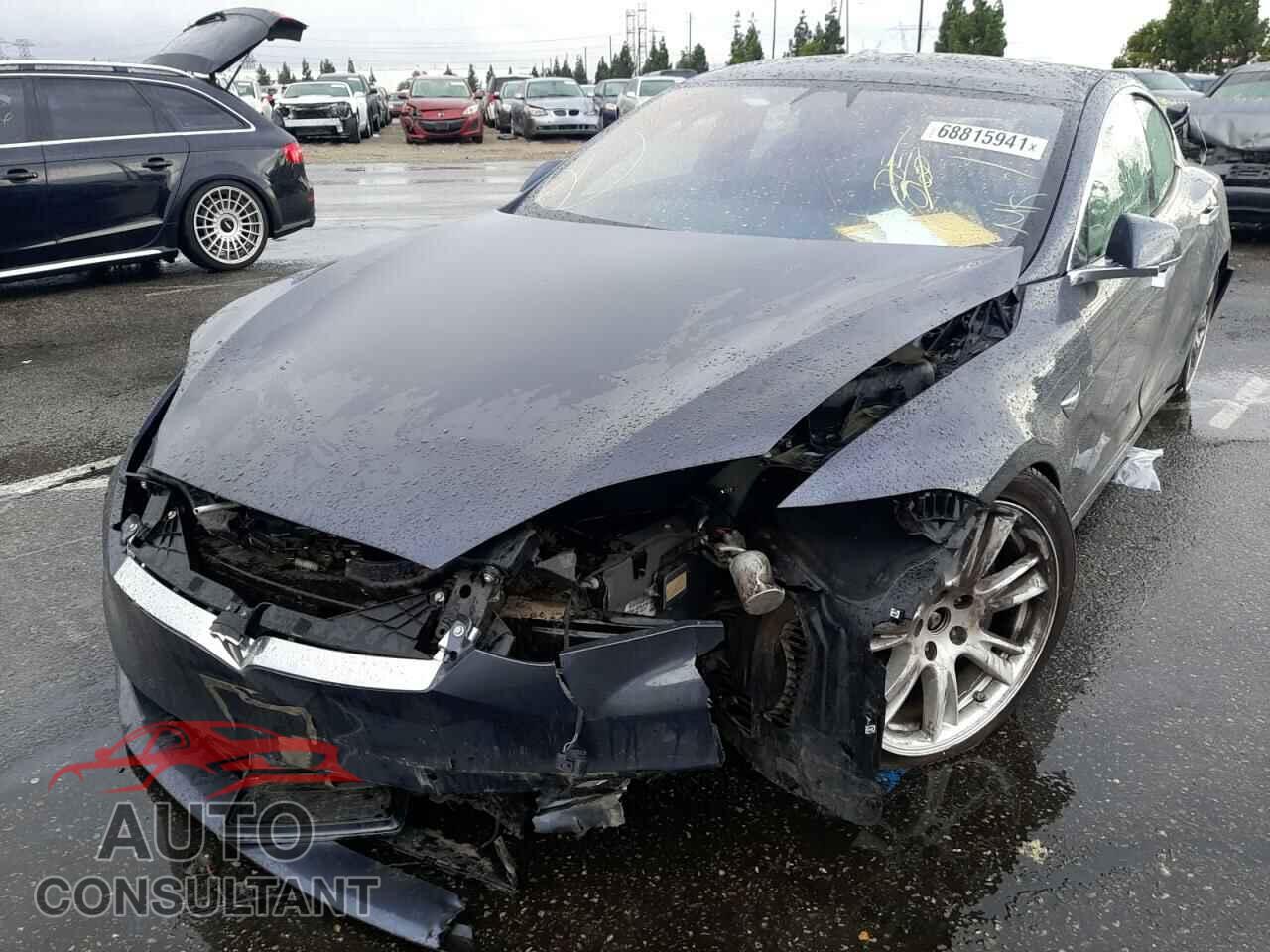TESLA MODEL S 2020 - 5YJSA1E2XLF381500