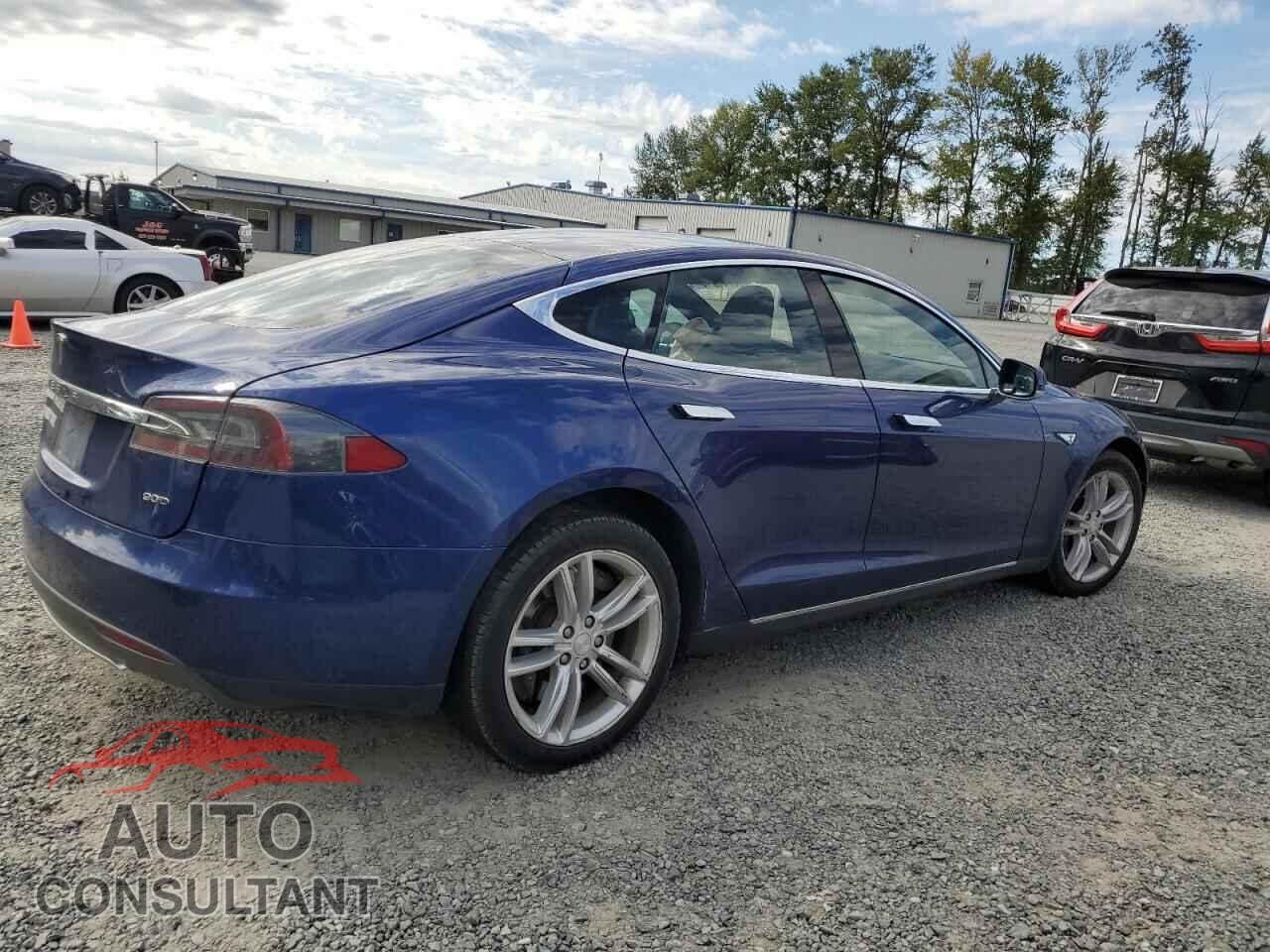 TESLA MODEL S 2015 - 5YJSA1E2XFF116841