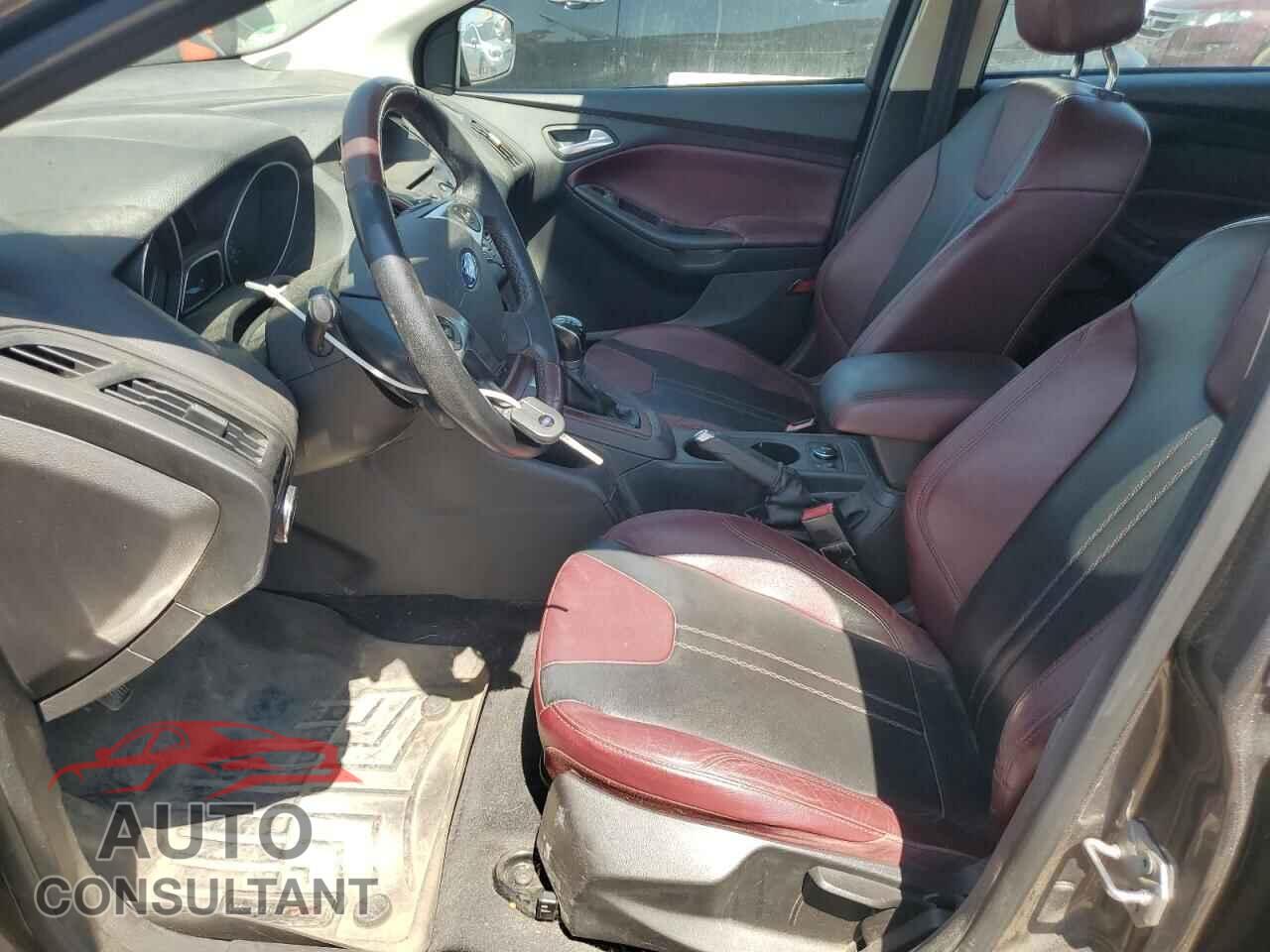 FORD FOCUS 2012 - 1FAHP3K2XCL384182
