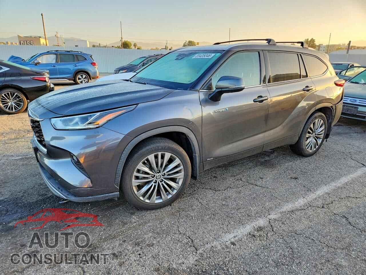 TOYOTA HIGHLANDER 2020 - 5TDEBRCH2LS000962