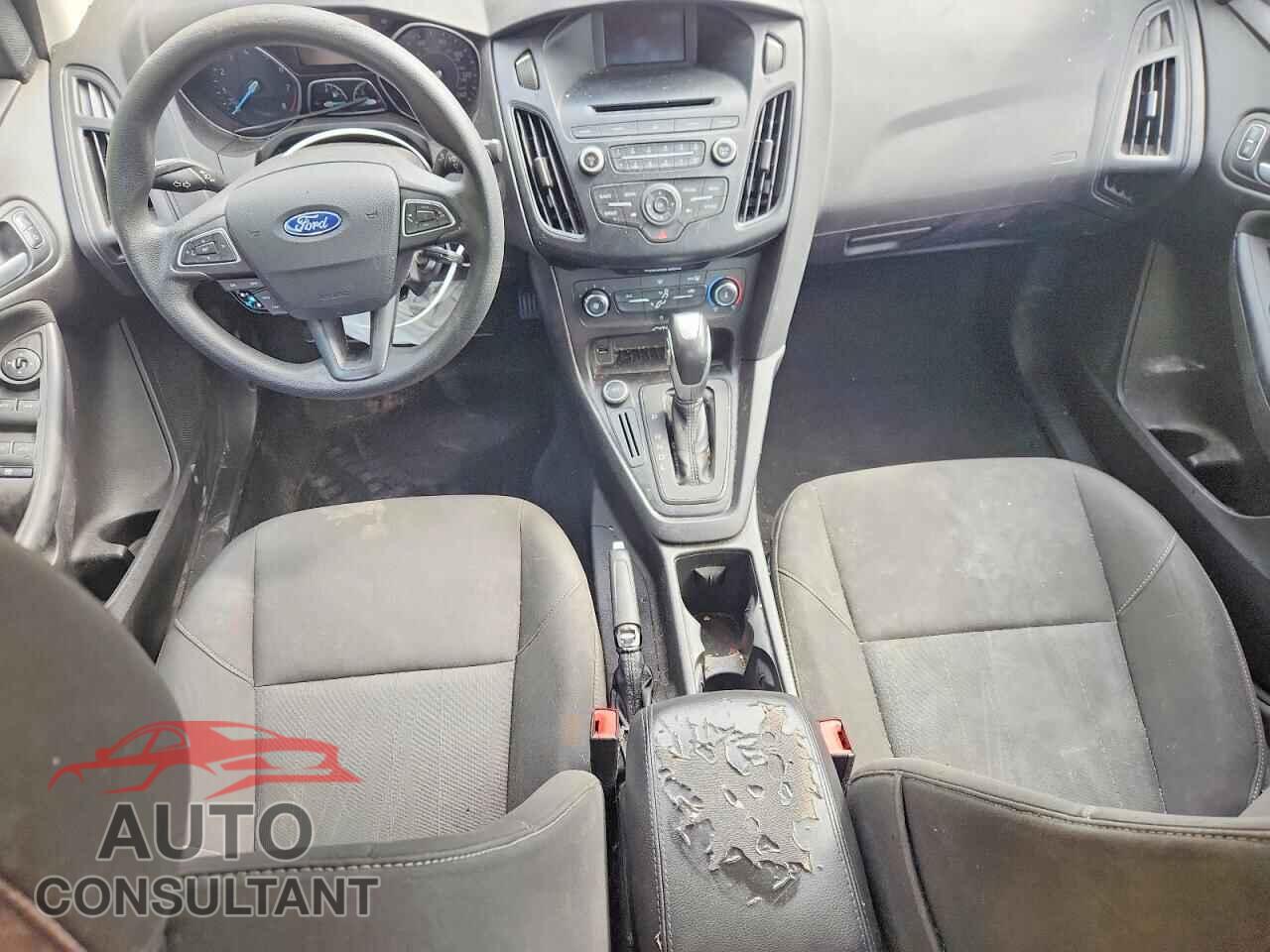 FORD FOCUS 2015 - 1FADP3F20FL239603