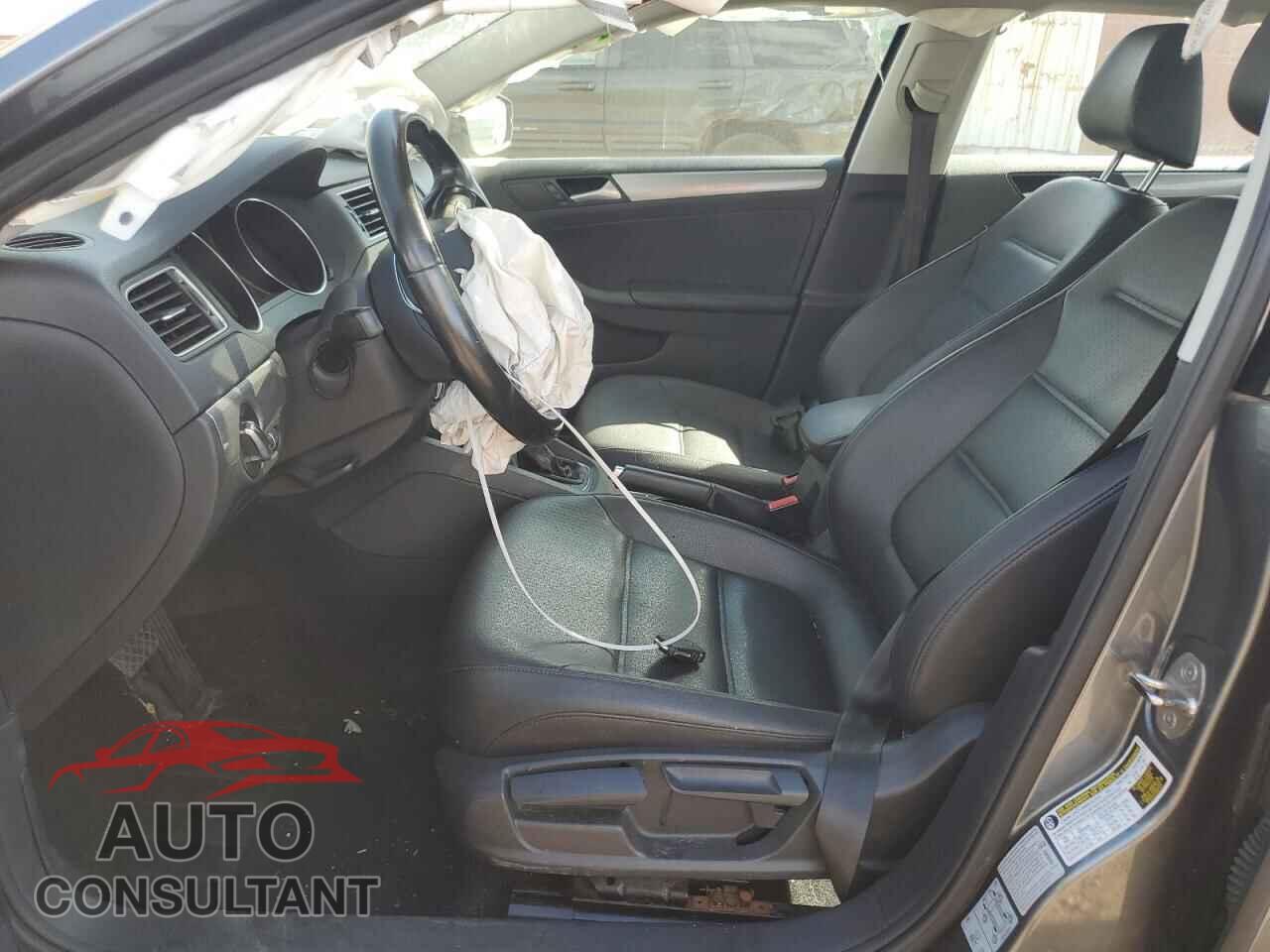 VOLKSWAGEN JETTA 2017 - 3VWDB7AJ2HM358816