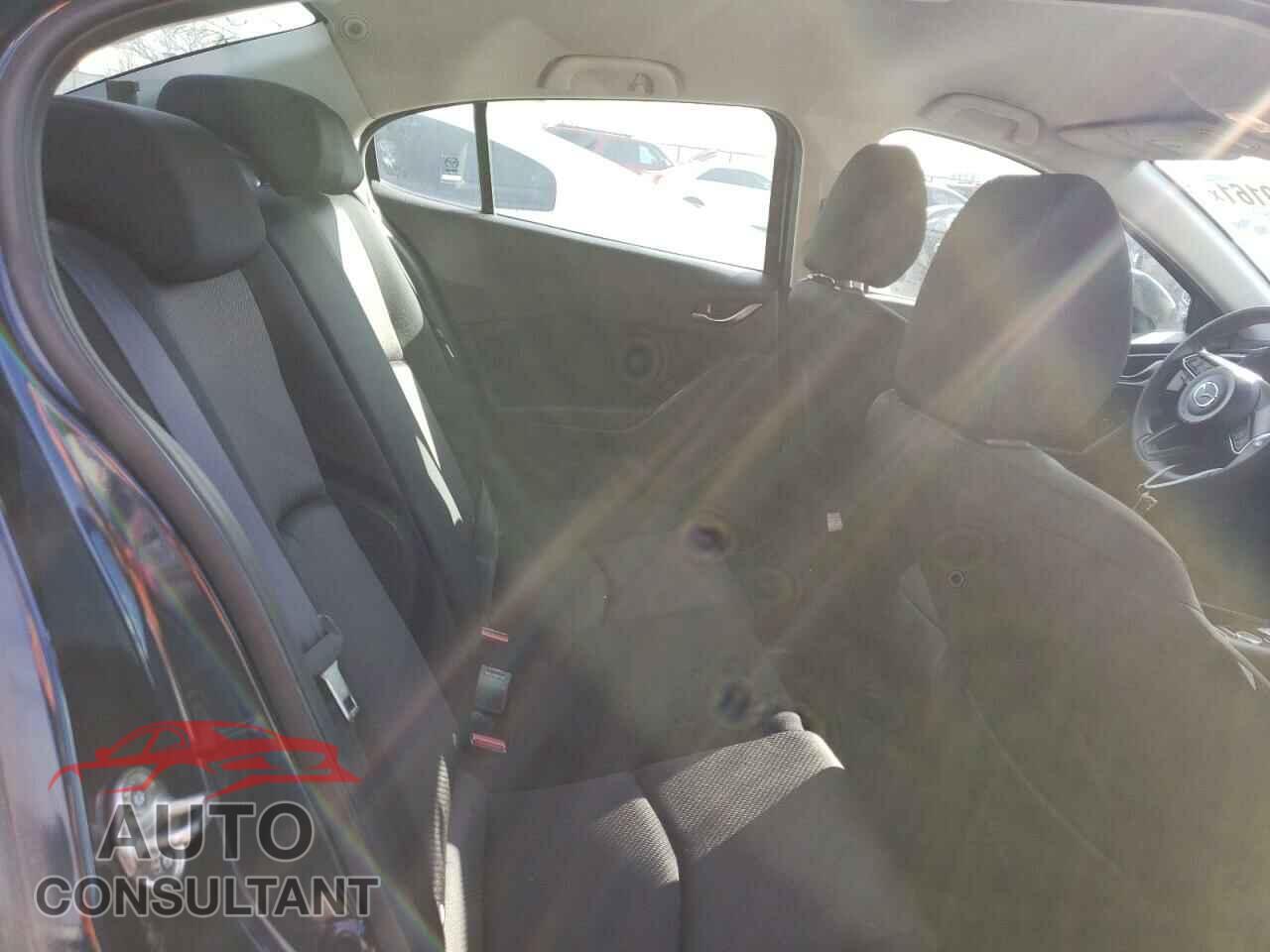 MAZDA 3 2017 - 3MZBN1U76HM136632