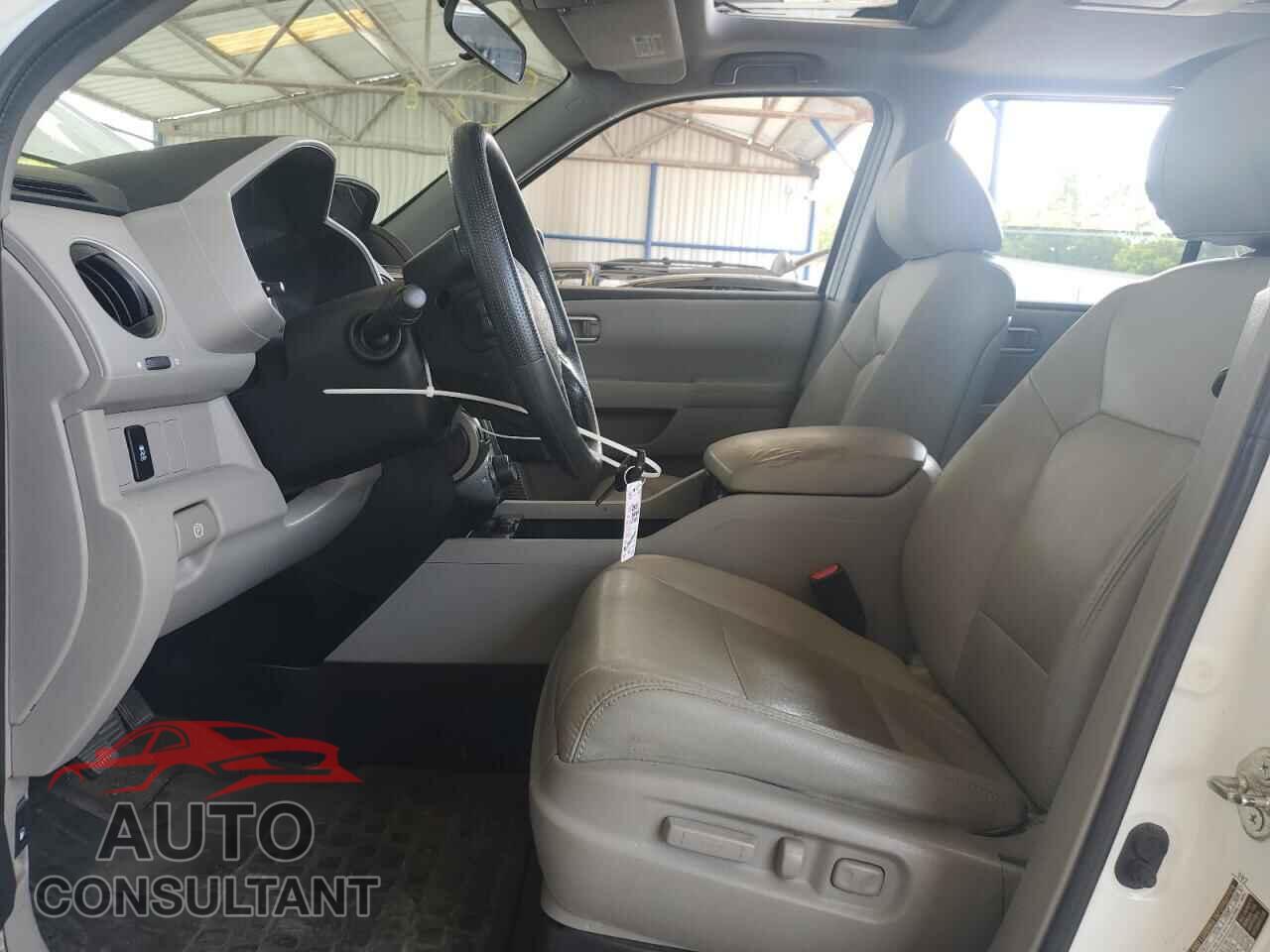 HONDA PILOT 2015 - 5FNYF3H34FB030498