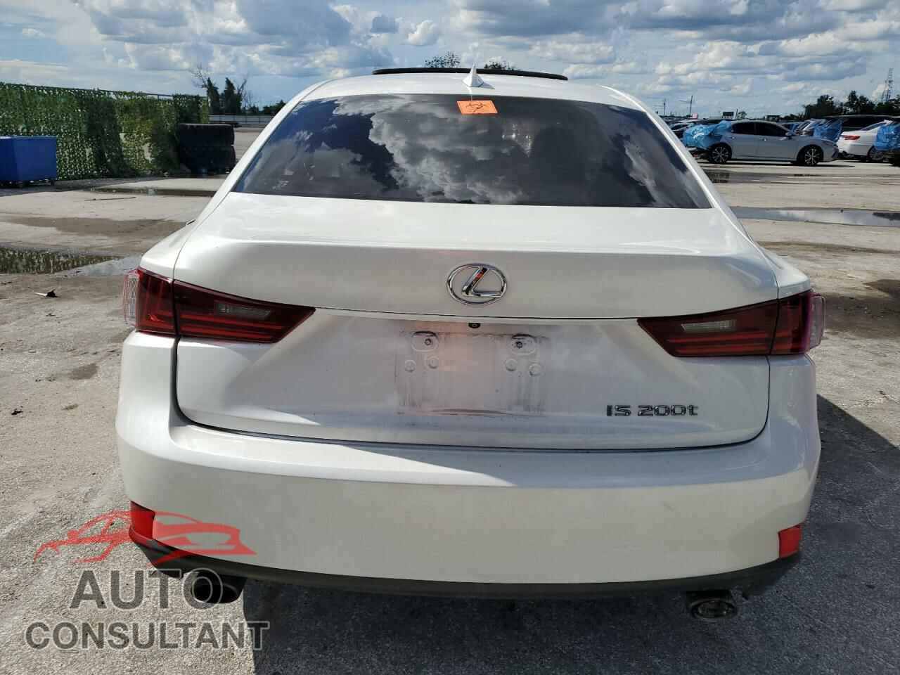 LEXUS IS 2016 - JTHBA1D24G5028533