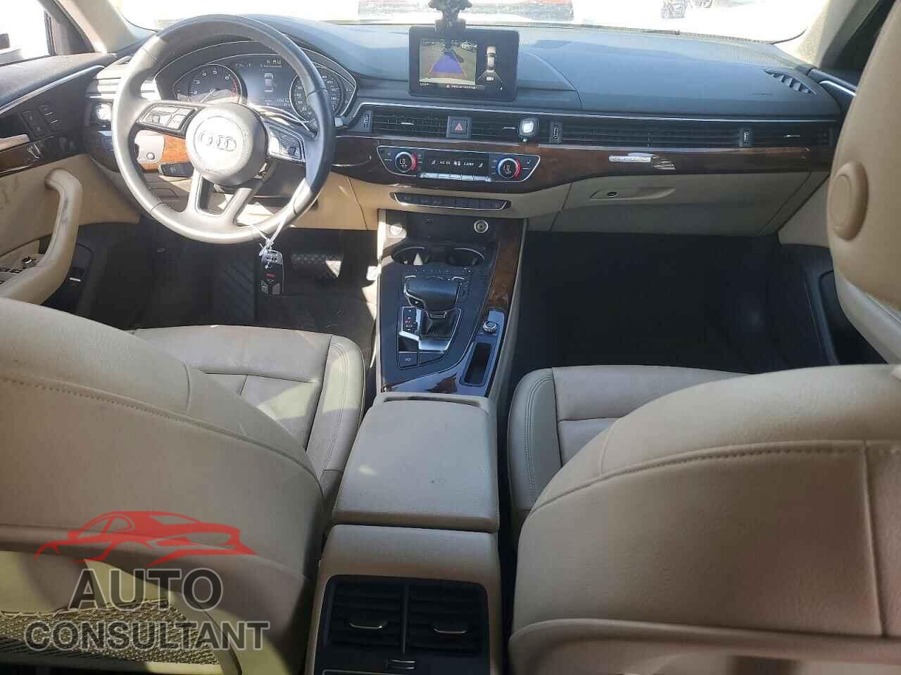 AUDI A4 2019 - WAUDNAF43KN018787