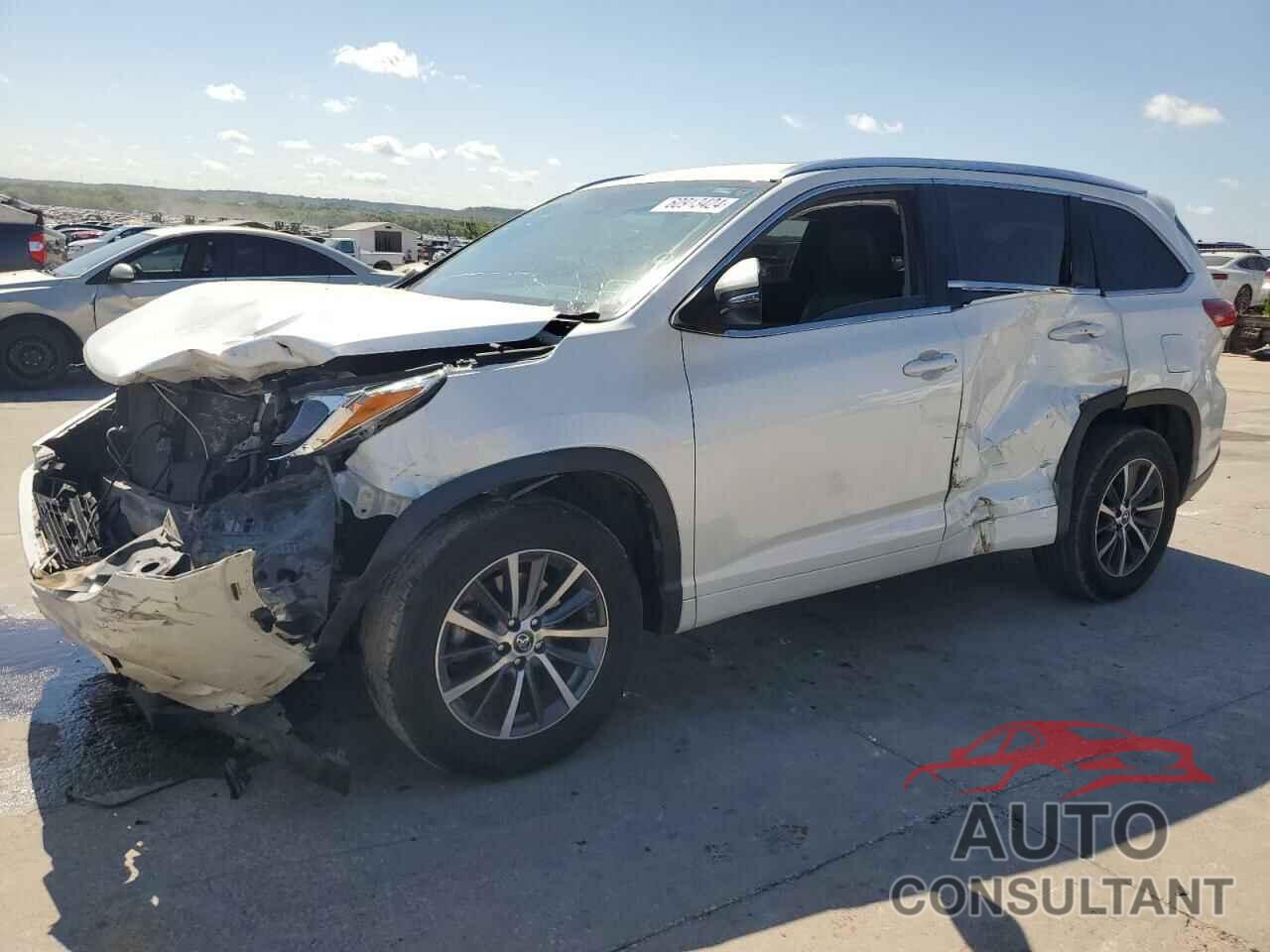 TOYOTA HIGHLANDER 2018 - 5TDKZRFH8JS282600