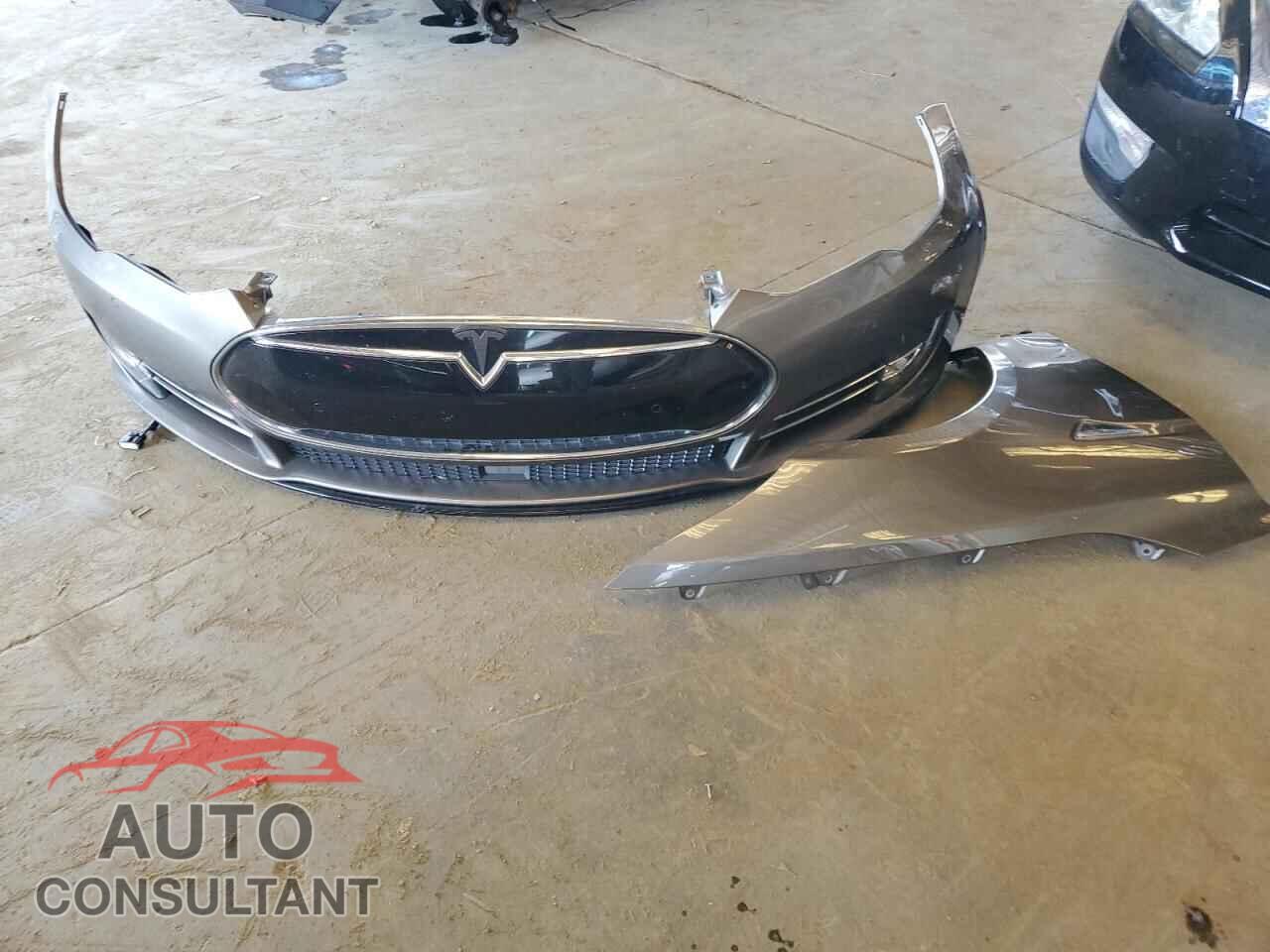 TESLA MODEL S 2015 - 5YJSA1V41FF100609