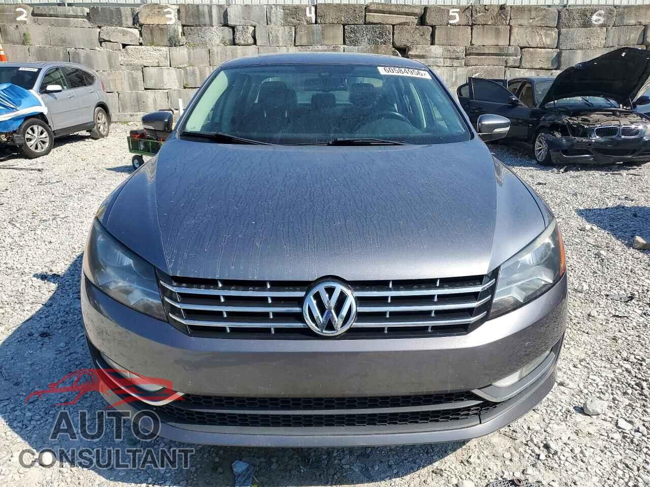 VOLKSWAGEN PASSAT 2014 - 1VWCN7A33EC099495
