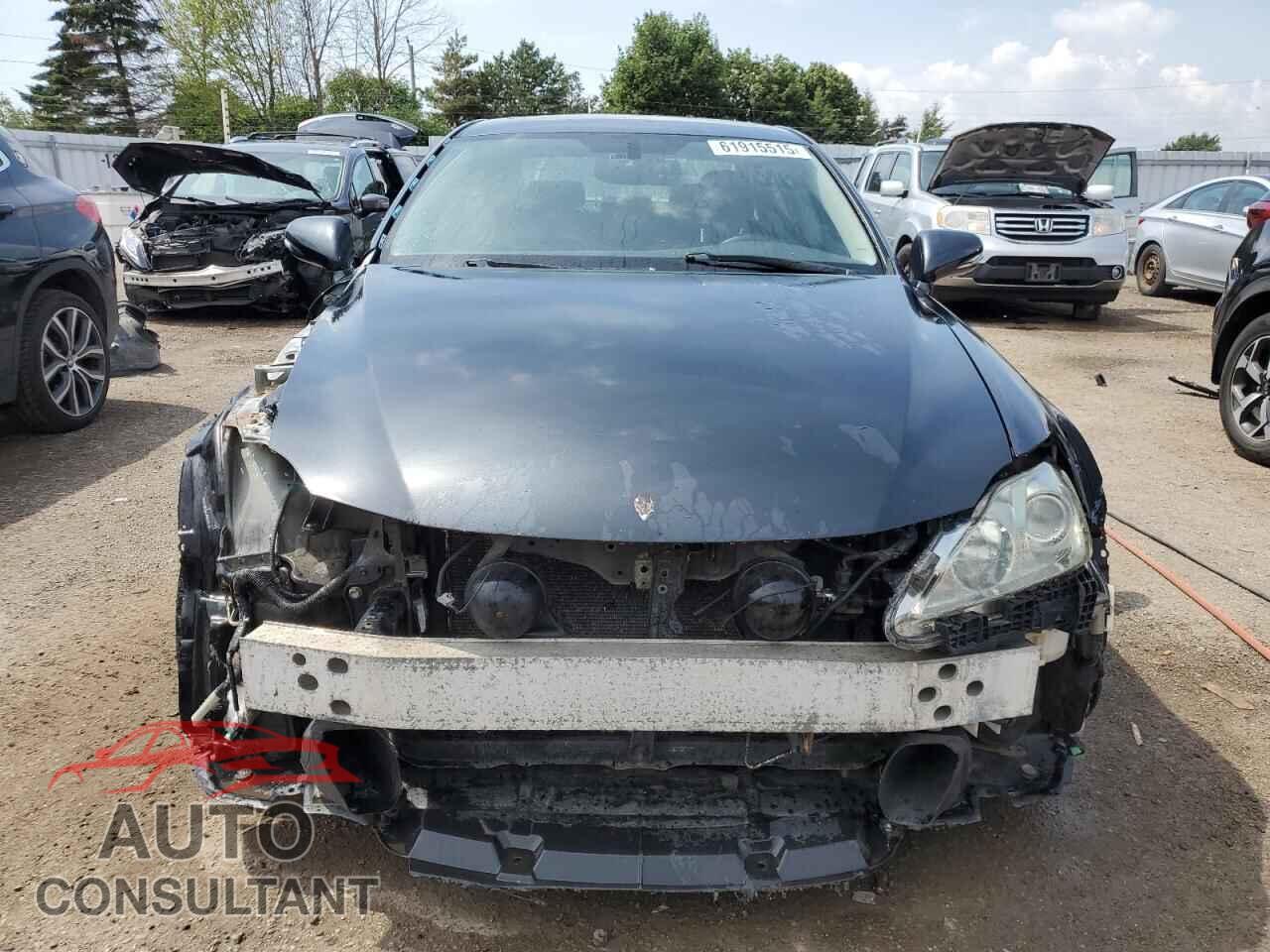 LEXUS IS 2011 - JTHCF5C20B5045062