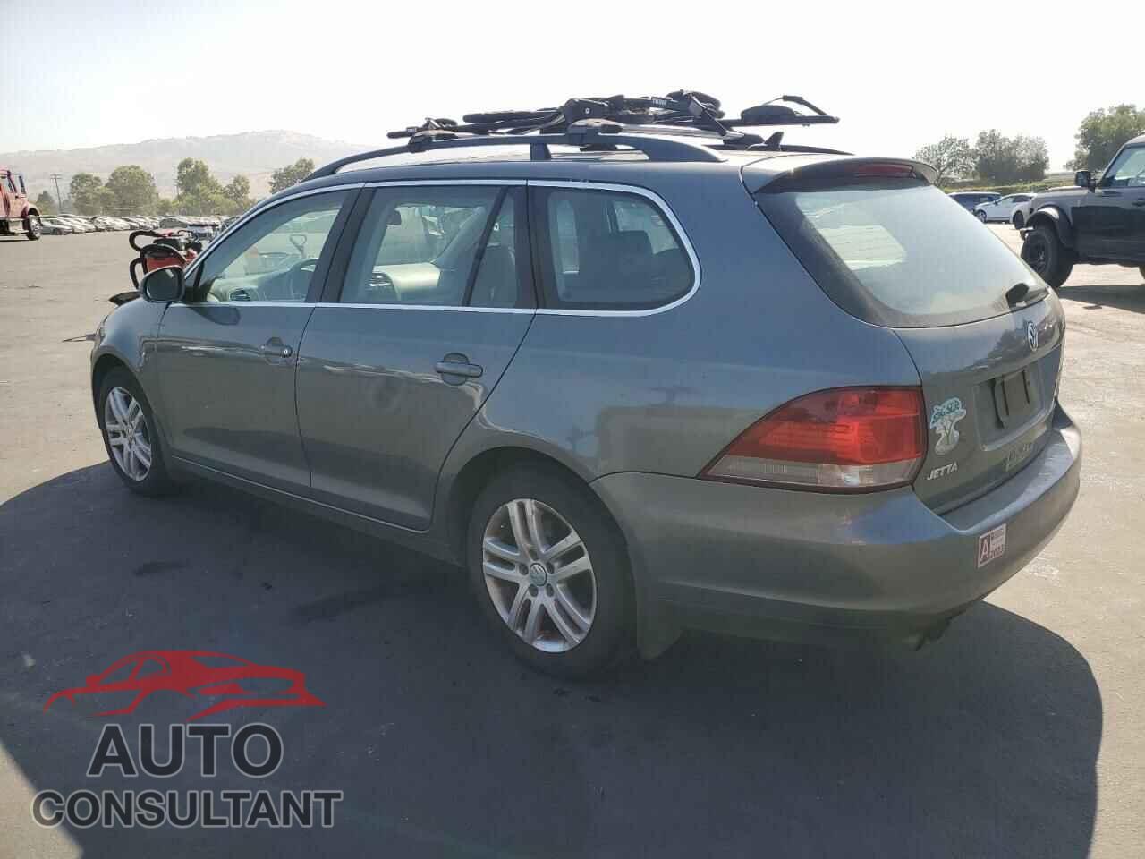VOLKSWAGEN JETTA 2011 - 3VWPL8AJ9BM617860