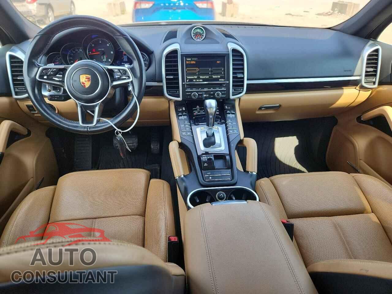 PORSCHE CAYENNE 2016 - WP1AF2A28GLA40512