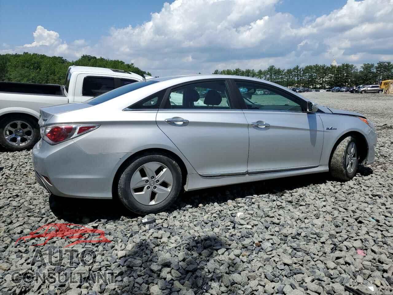 HYUNDAI SONATA 2012 - KMHEC4A41CA036506
