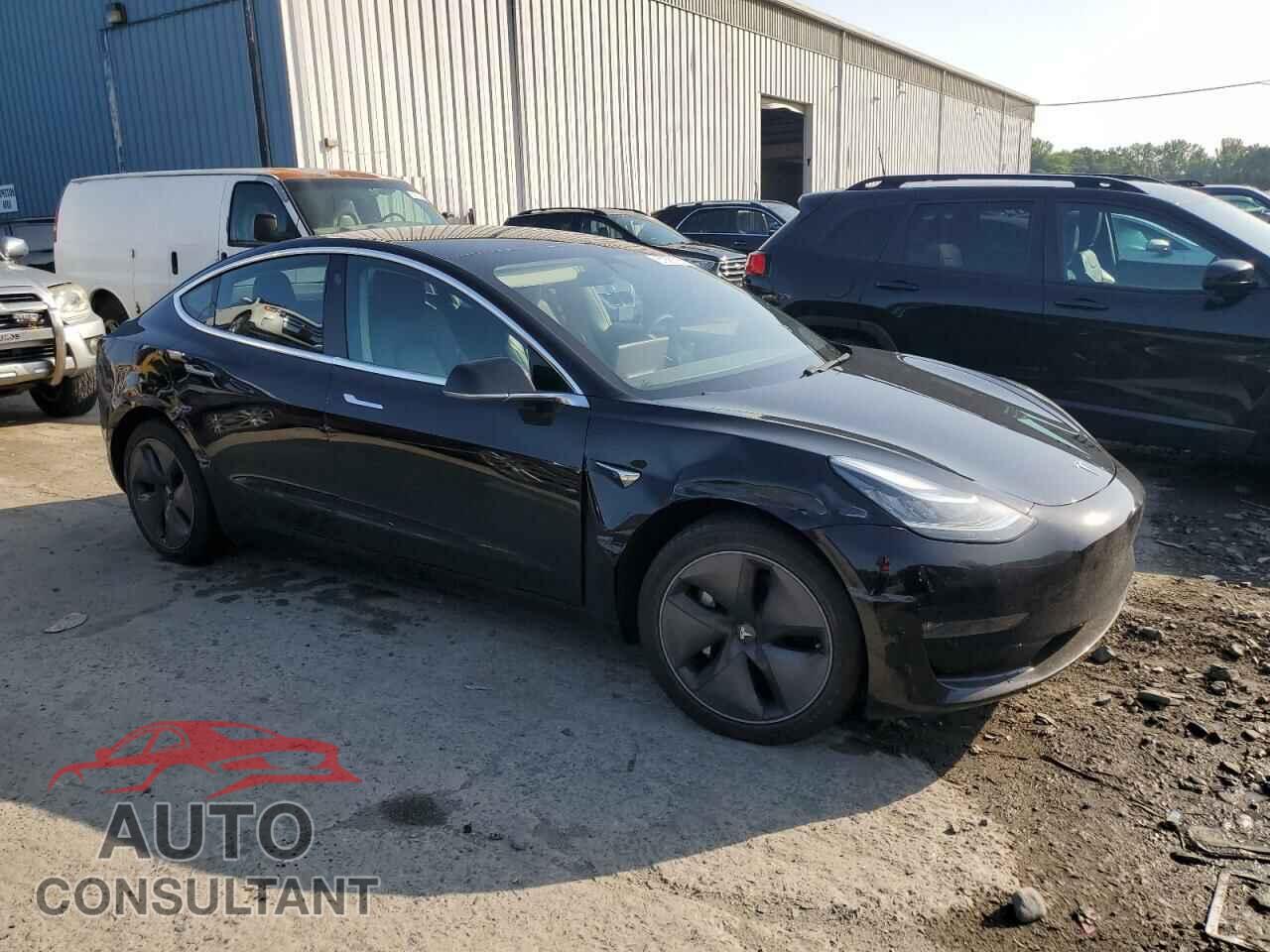 TESLA MODEL 3 2018 - 5YJ3E1EA4JF152355