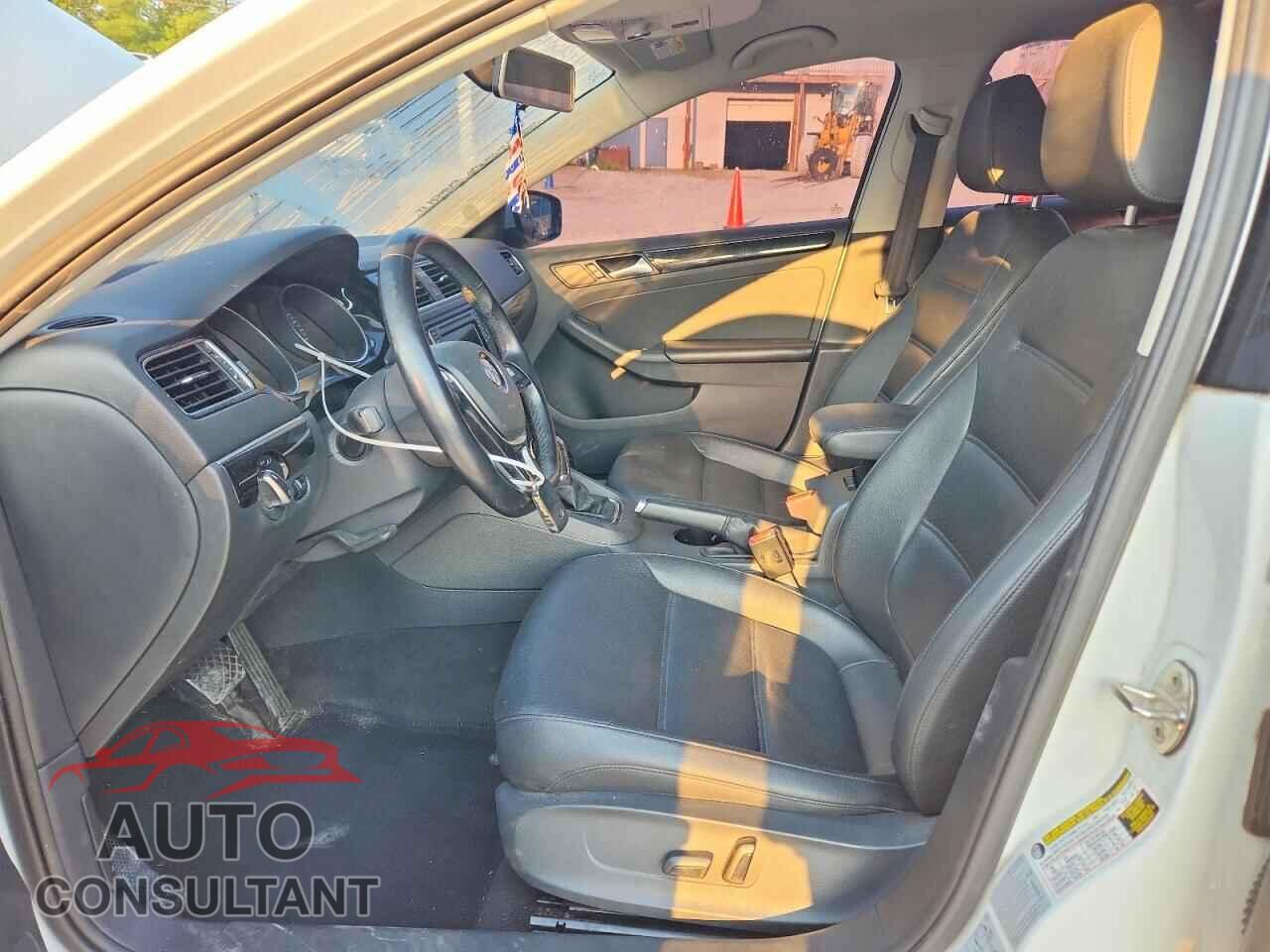 VOLKSWAGEN JETTA 2017 - 3VWL17AJ8HM399983