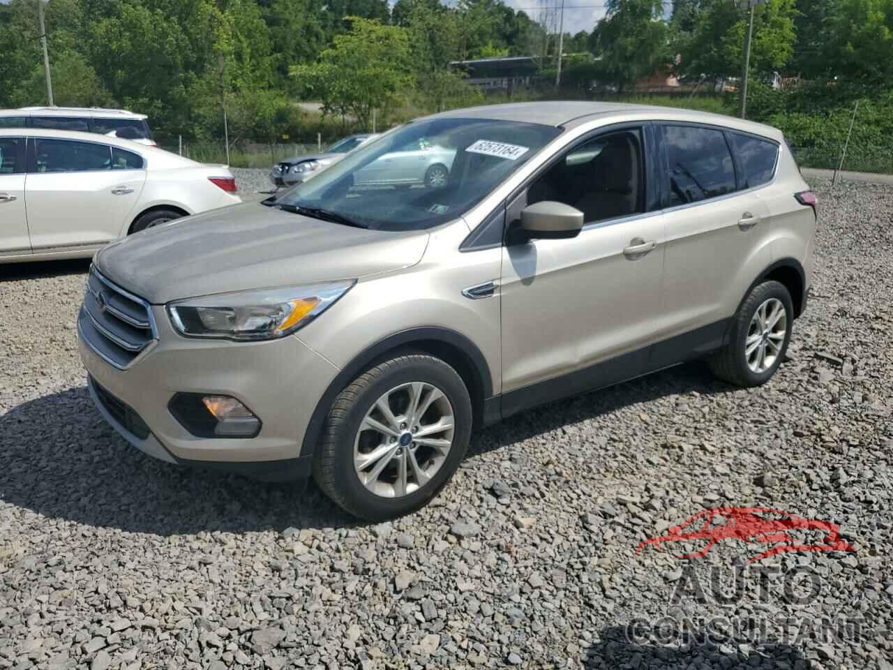 FORD ESCAPE 2017 - 1FMCU0GD7HUA53840