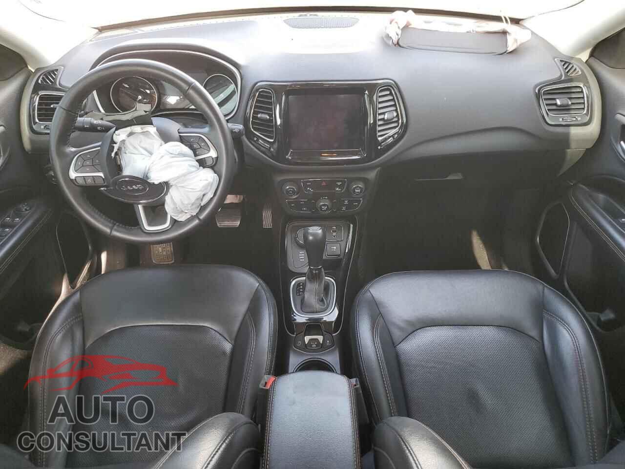 JEEP COMPASS 2018 - 3C4NJDCB5JT440596