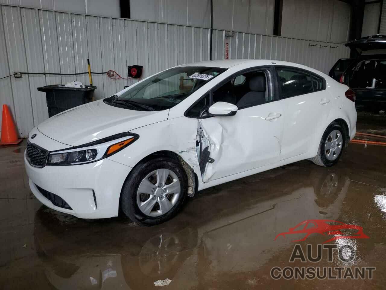 KIA FORTE 2018 - 3KPFK4A75JE176932