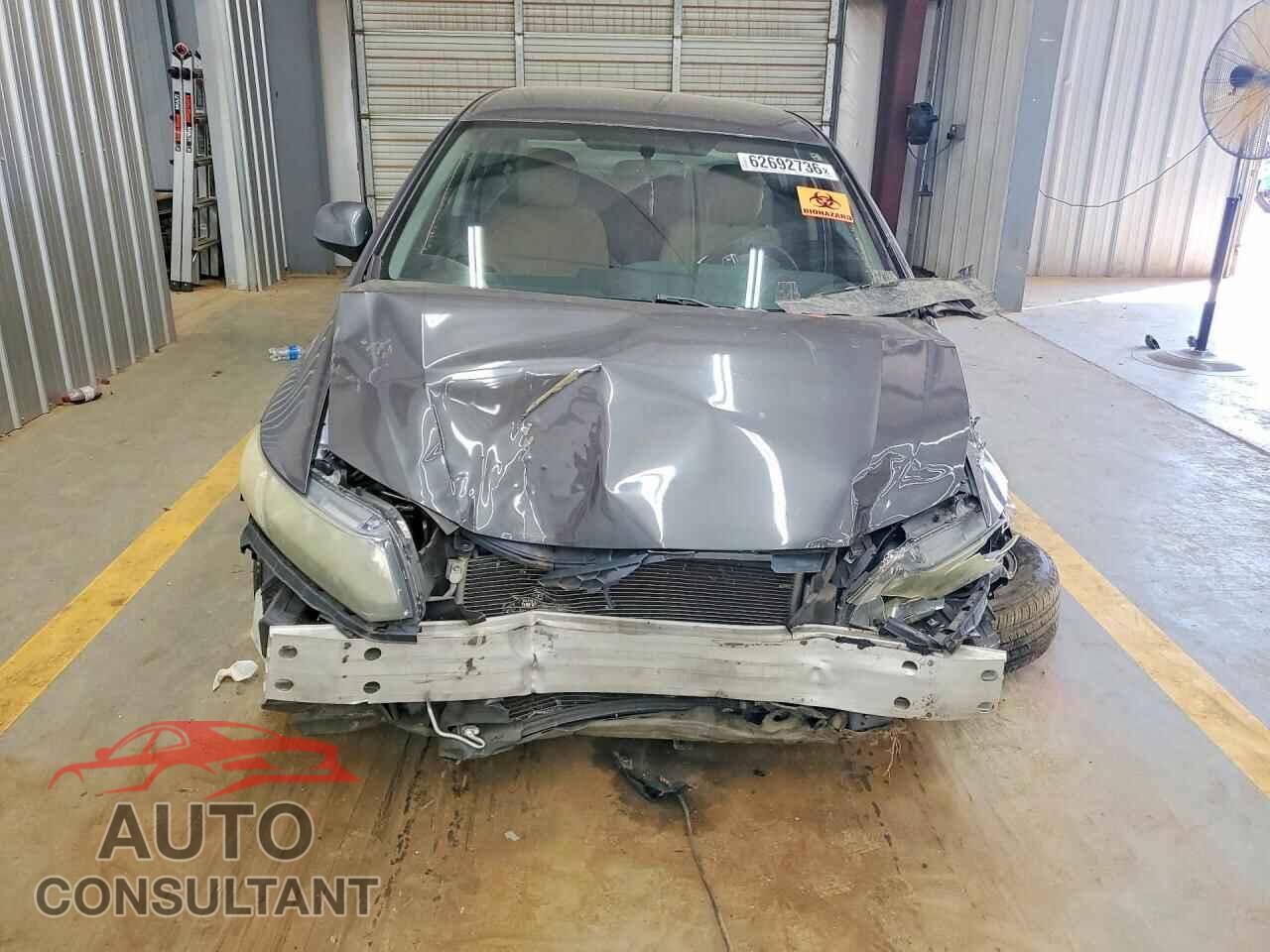 HONDA CIVIC 2013 - 2HGFB2F53DH564103