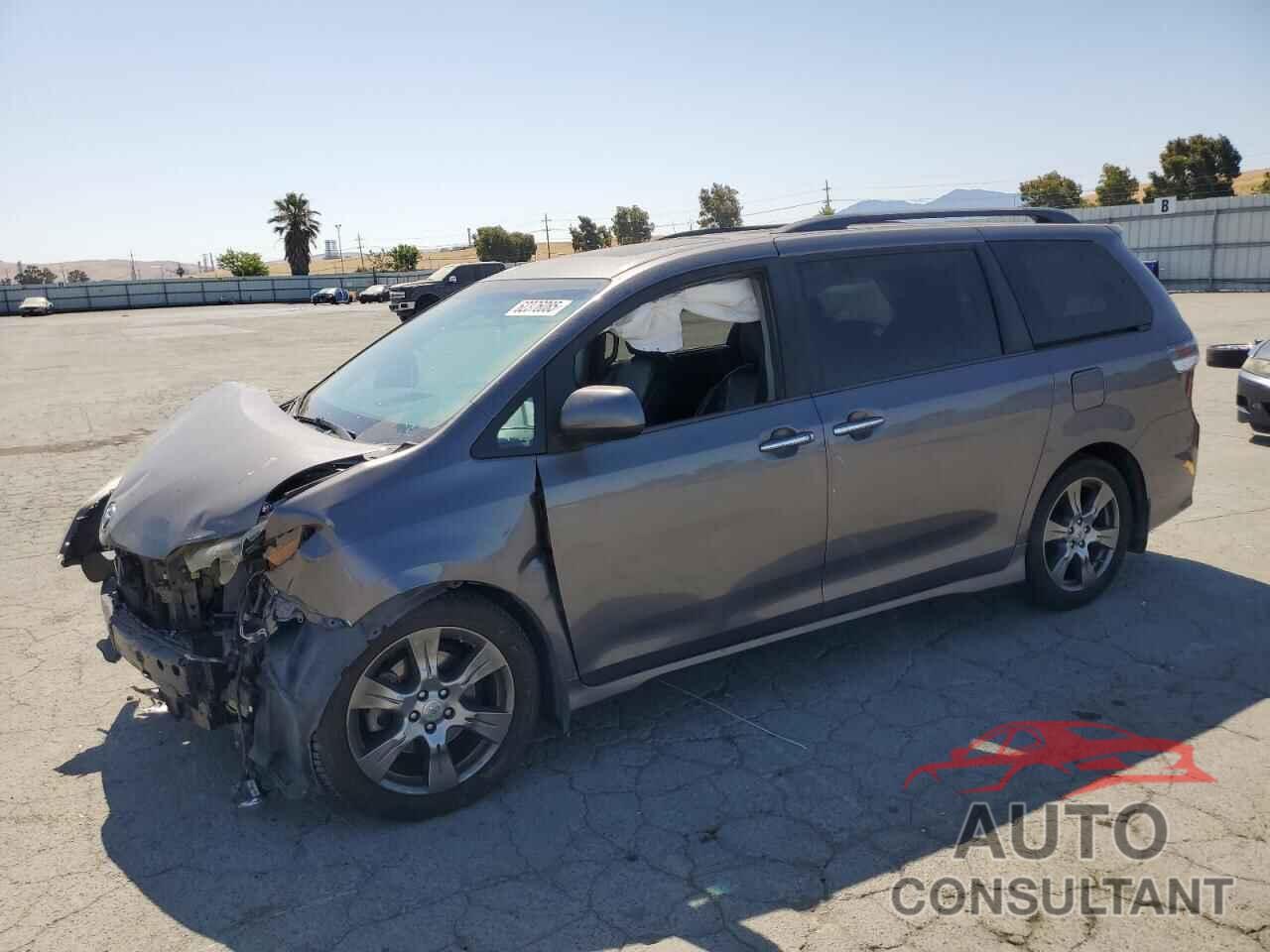 TOYOTA SIENNA 2017 - 5TDXZ3DC8HS840899