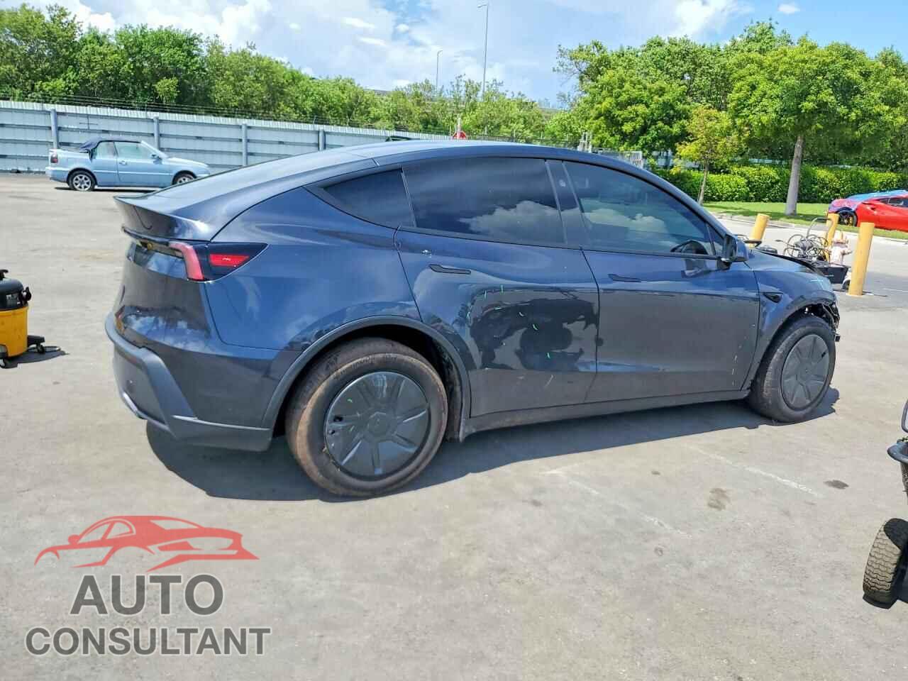 TESLA MODEL Y 2026 - 7SAYGDED2TA705261