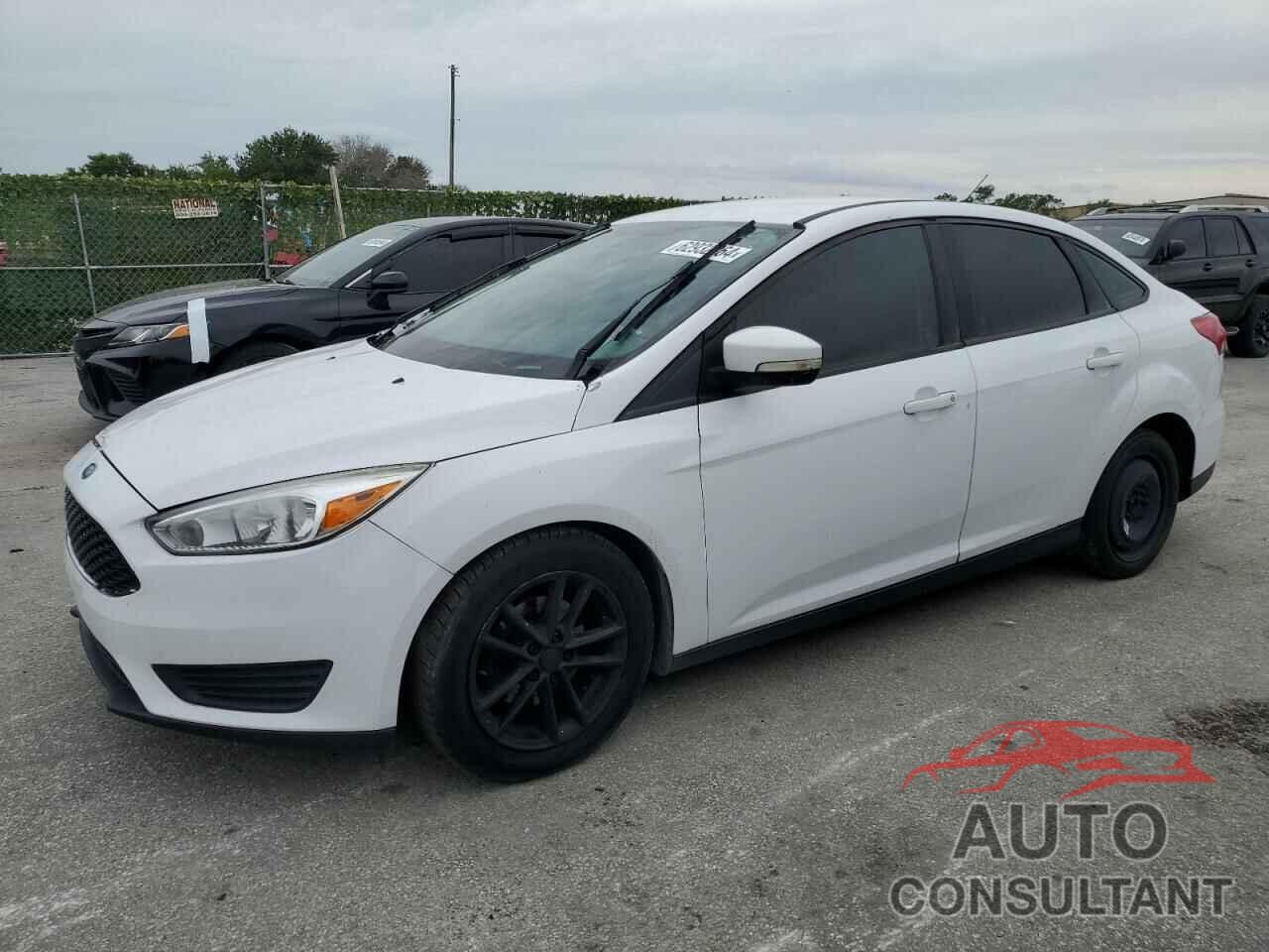 FORD FOCUS 2017 - 1FADP3F28HL338401