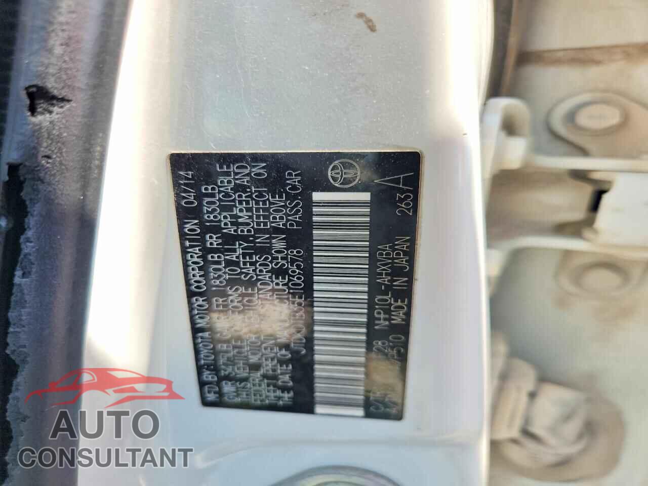 TOYOTA PRIUS 2014 - JTDKDTB35E1069578