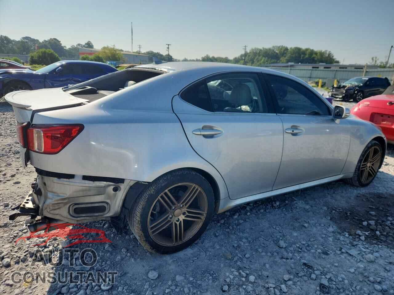 LEXUS IS 2011 - JTHBF5C23B5129131