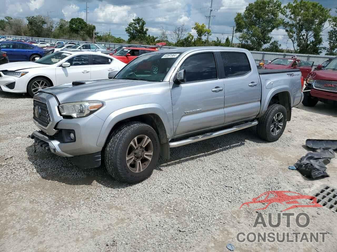 TOYOTA TACOMA 2018 - 5TFAZ5CN5JX061044